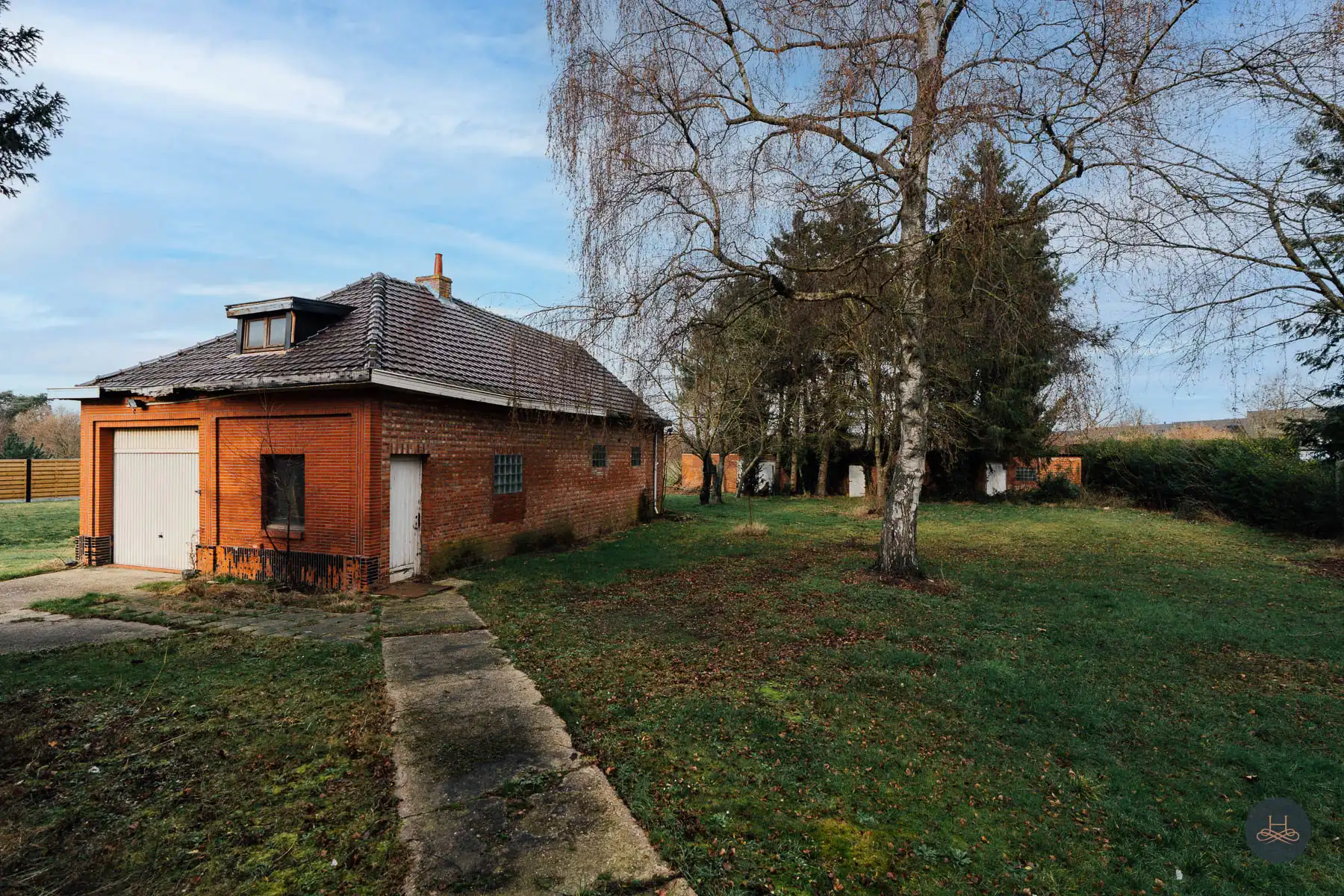 Riante woning met 5 slaapkamers op een uniek perceel.  foto 25