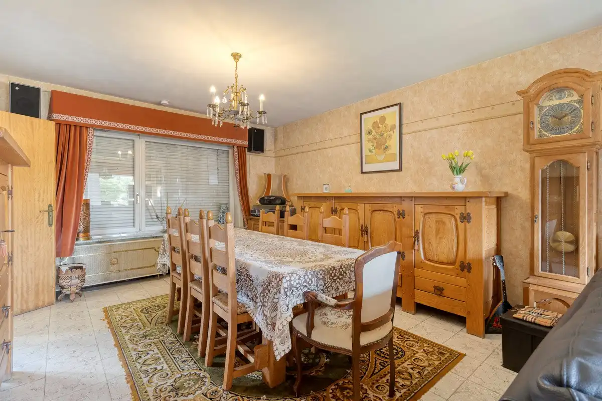 Solide woning op mooi perceel van 11a 10ca foto 5