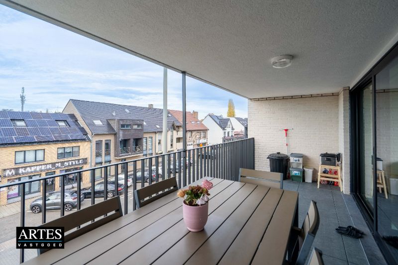 Recent appartement met 3 slaapkamers en ruim terras foto 15