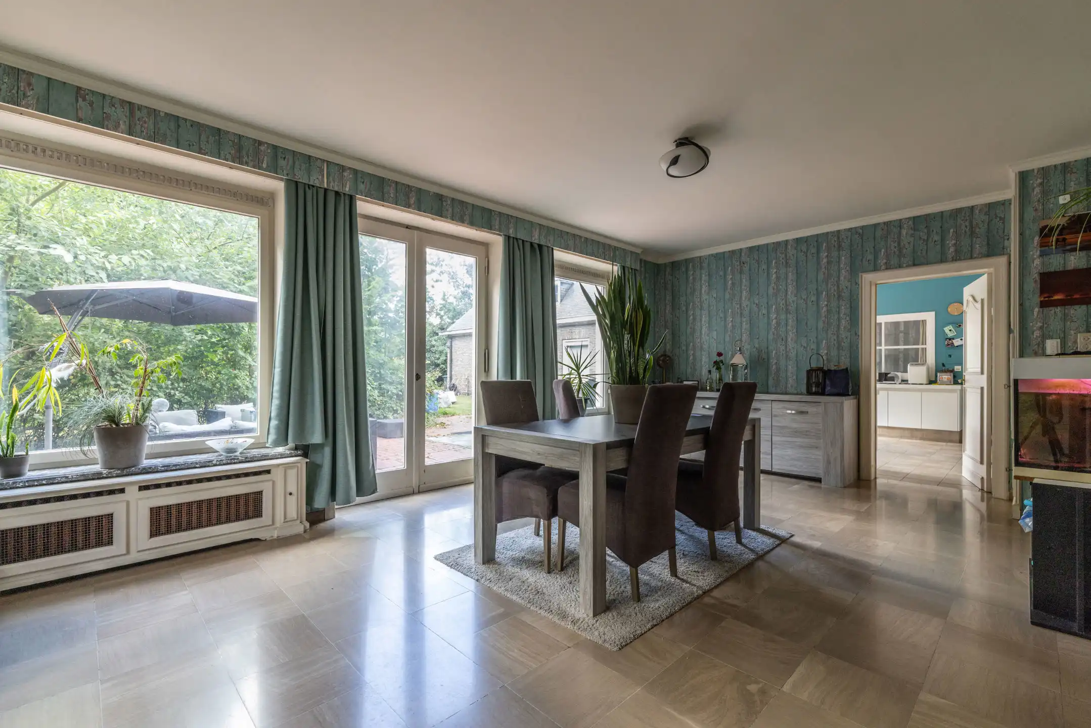 Riante te renoveren villa met grote tuin in centrum Rumbeke foto 5