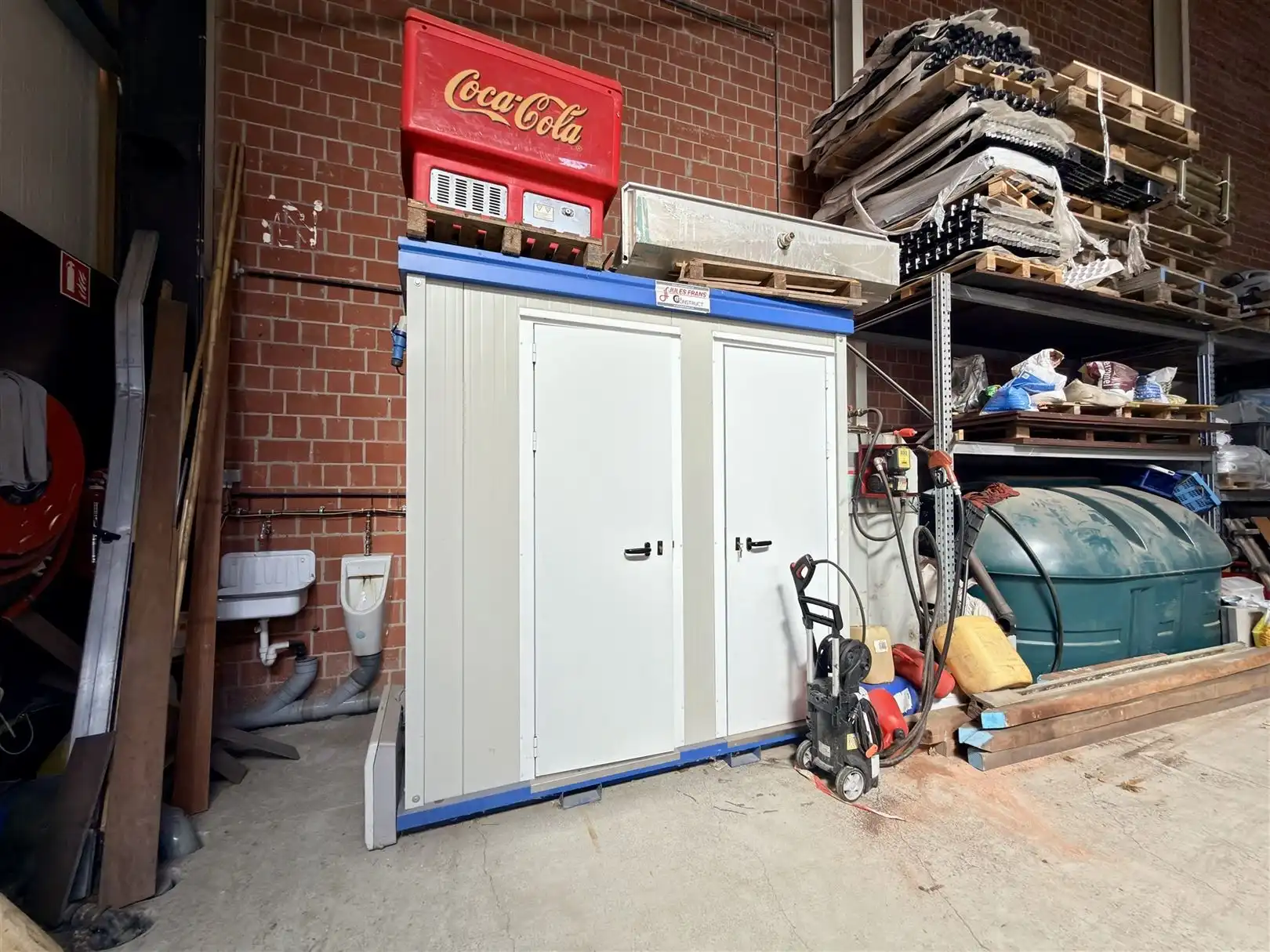 Enorm ruim magazijn met natuurlijke lichtinval! foto 6