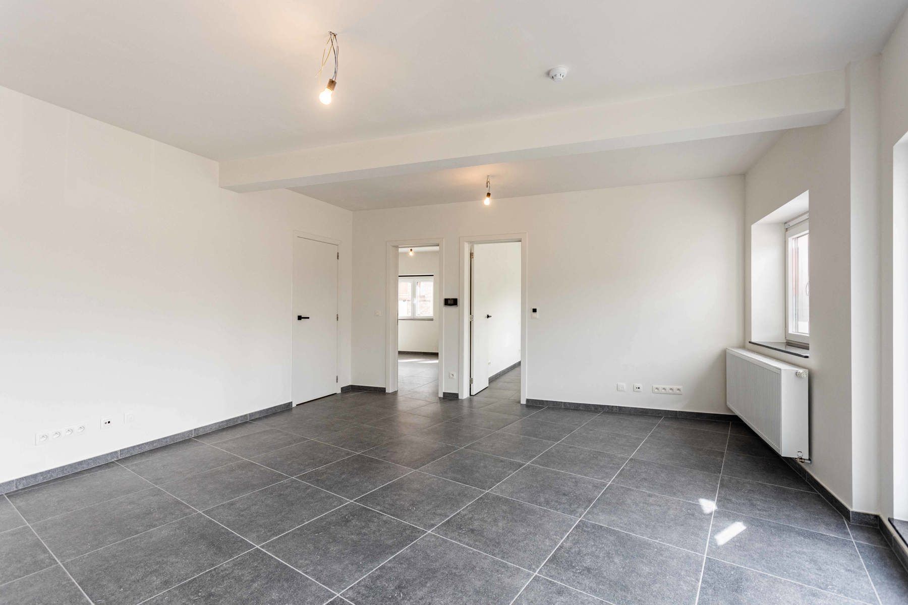 Erg ruim appartement met groot terras! foto 9