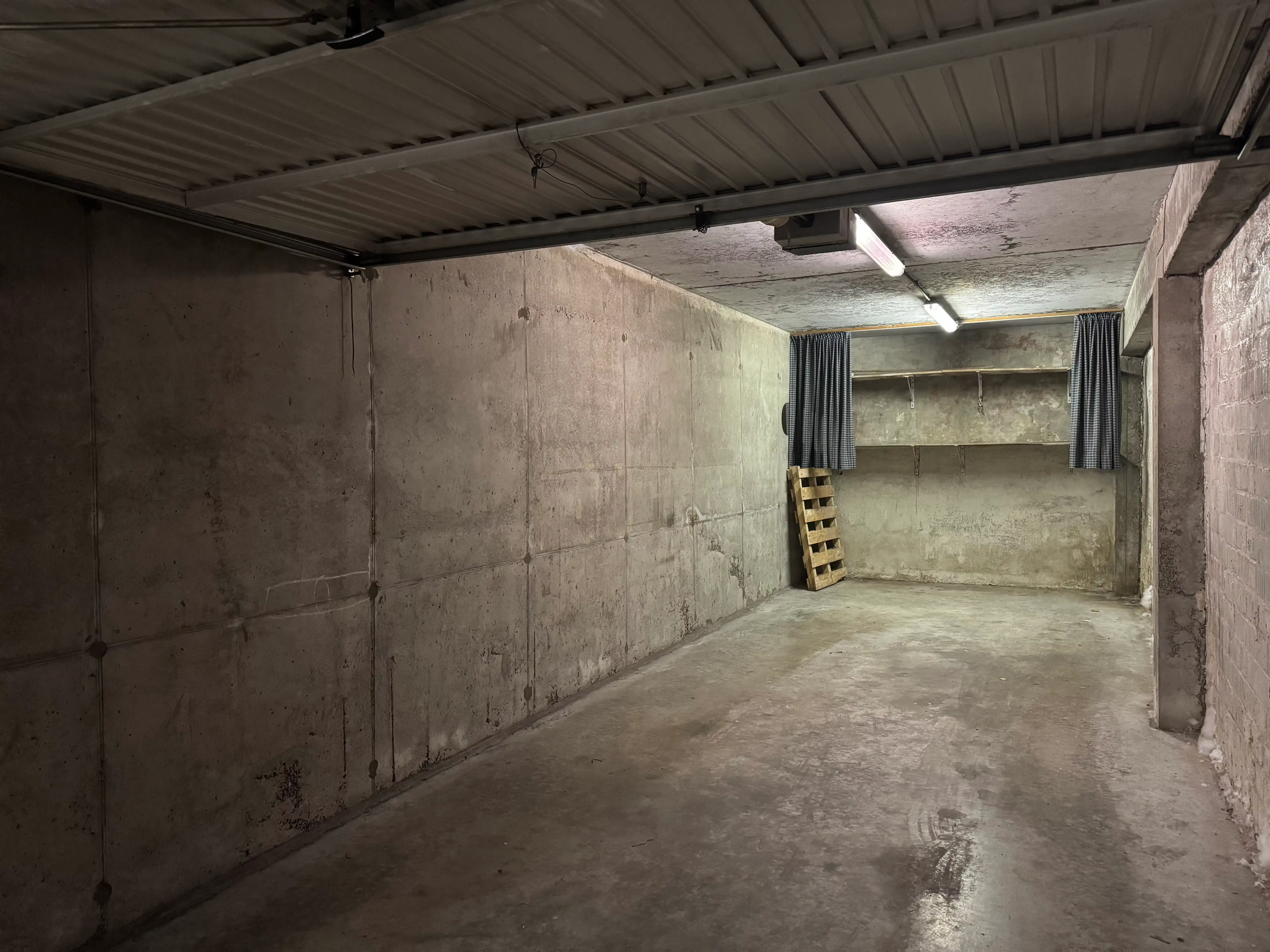 Garagebox in stadscentrum Oostende foto 3