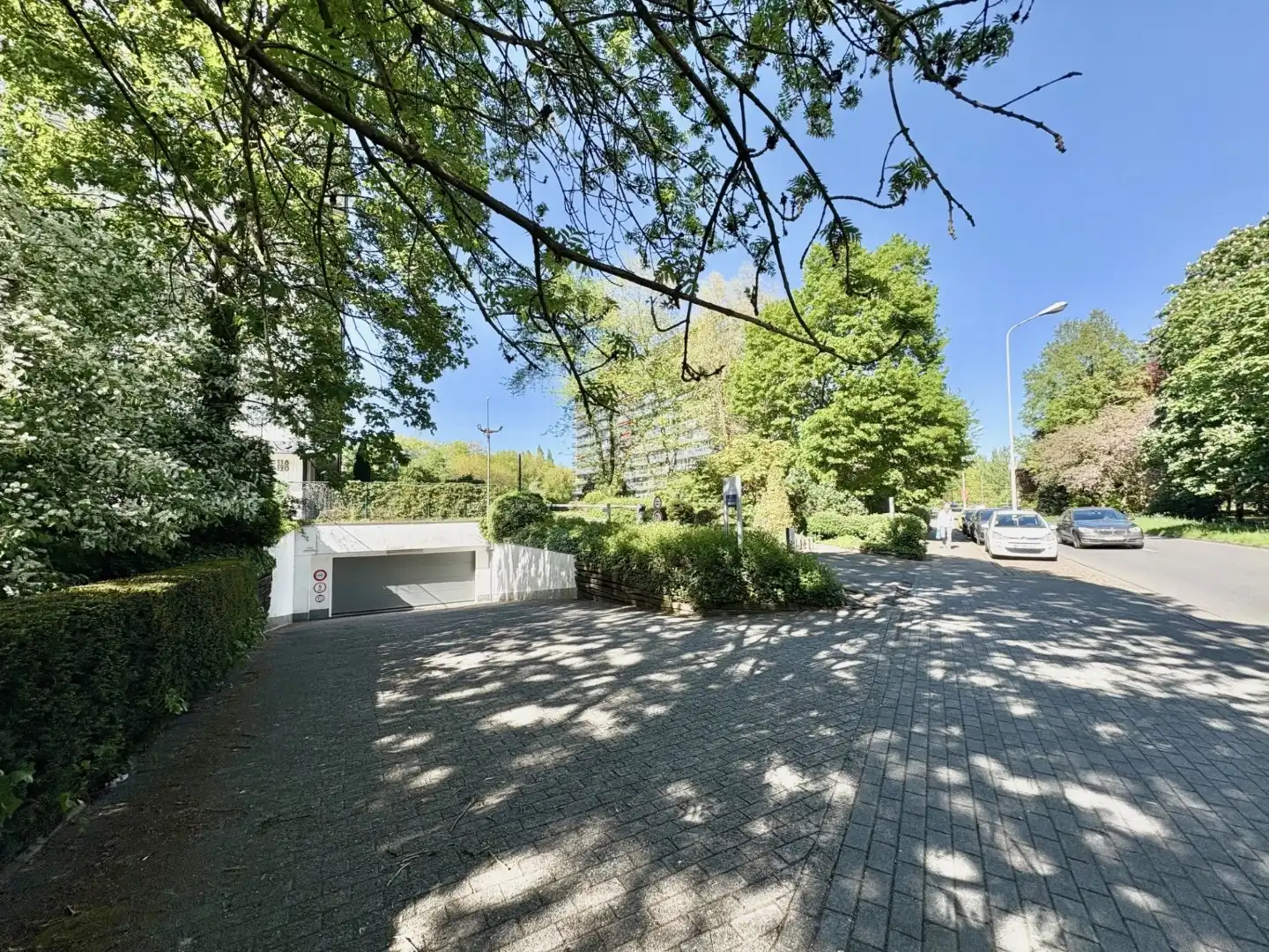 Garagebox met elektriciteitsaansluiting foto 3