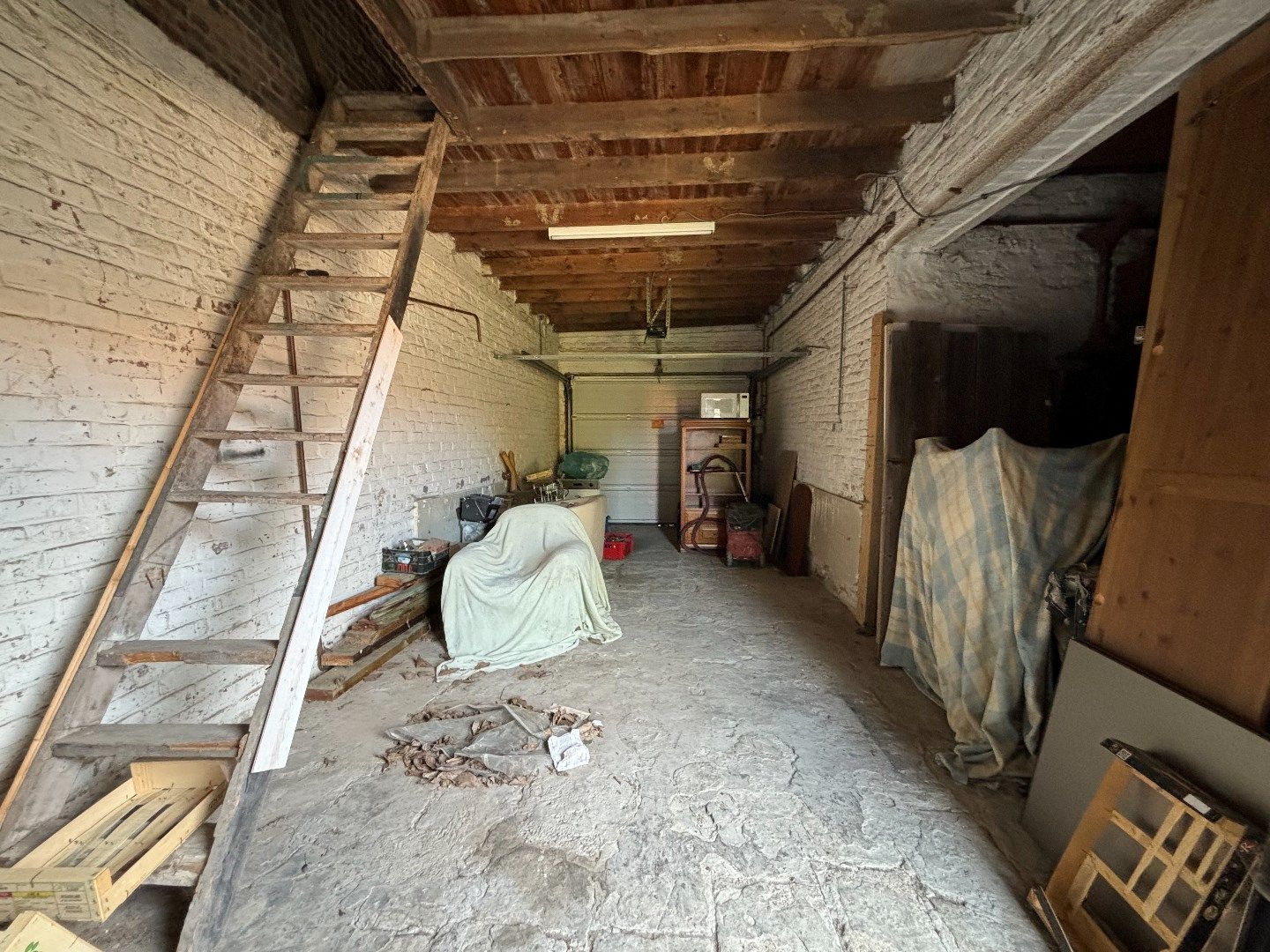 Ruime instapklare woning met tuin en garage. foto 24