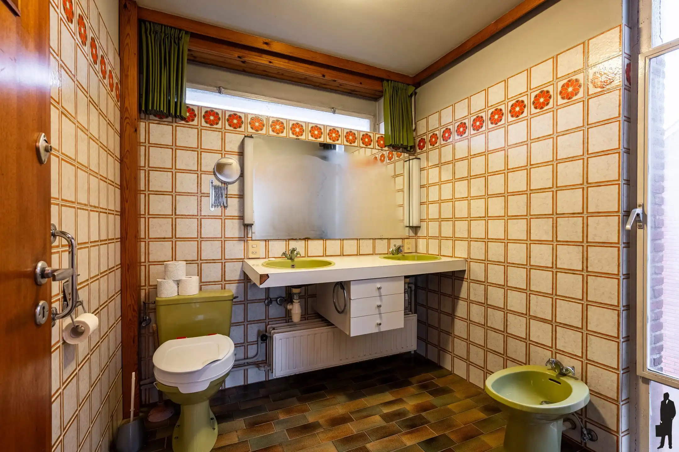 Renovatieproject met veel potentieel: ruime HOB met 3/4 slpk foto 26