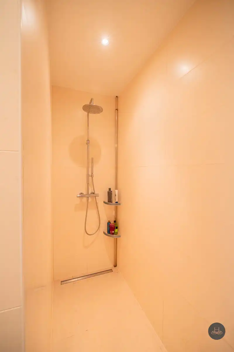 Moderne energiezuinige woning met prachtig groen verzicht  foto 15