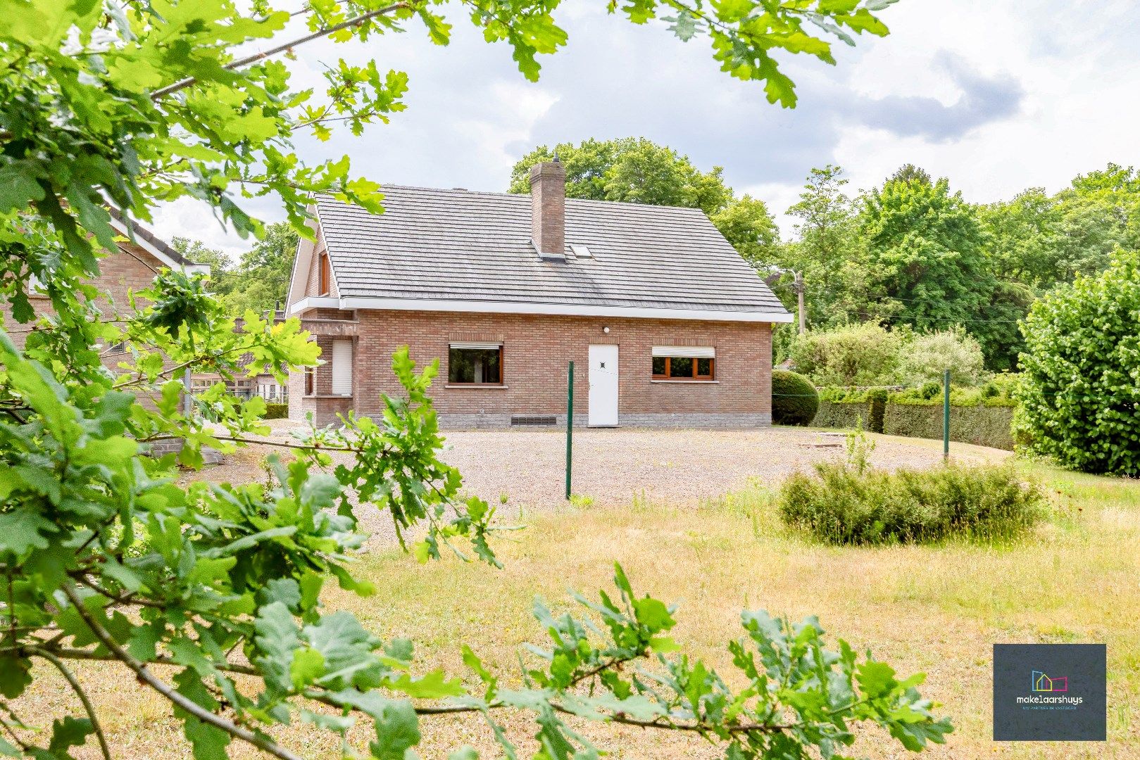 Ruime te renoveren open bebouwing te Heusden foto 18