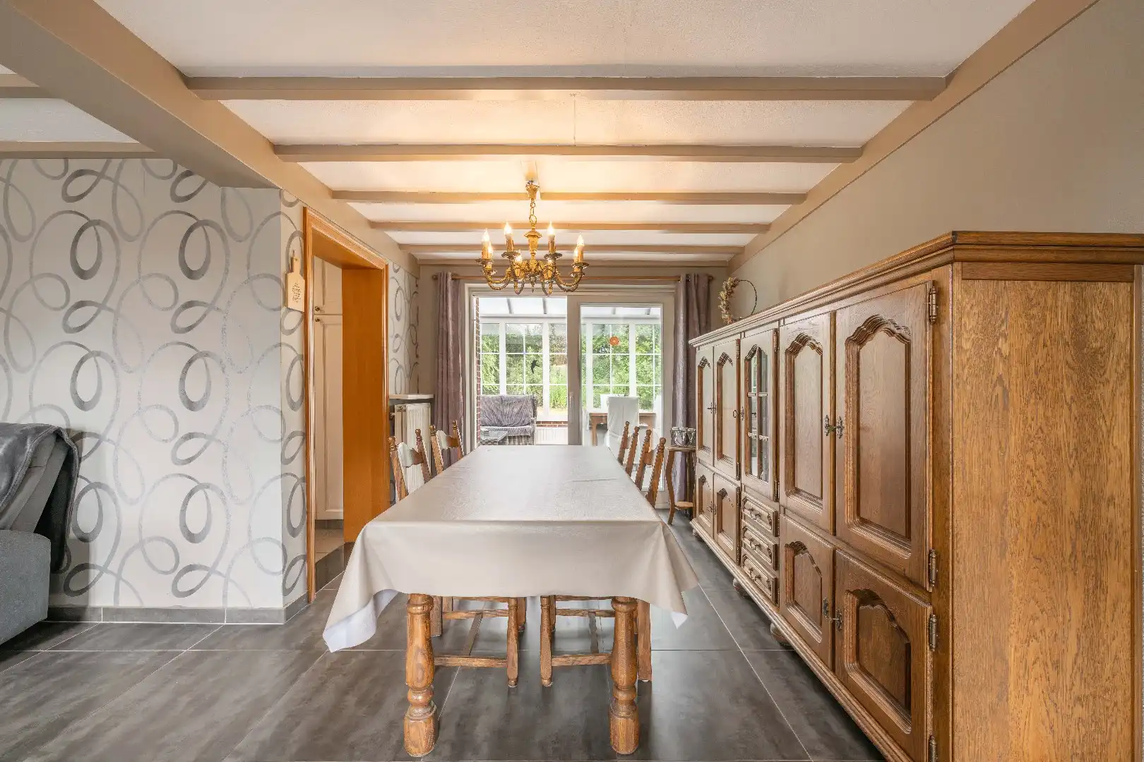 CHARMANTE ALLEENSTAANDE WONING MET BIJGEBOUWEN EN WEILAND  foto 7
