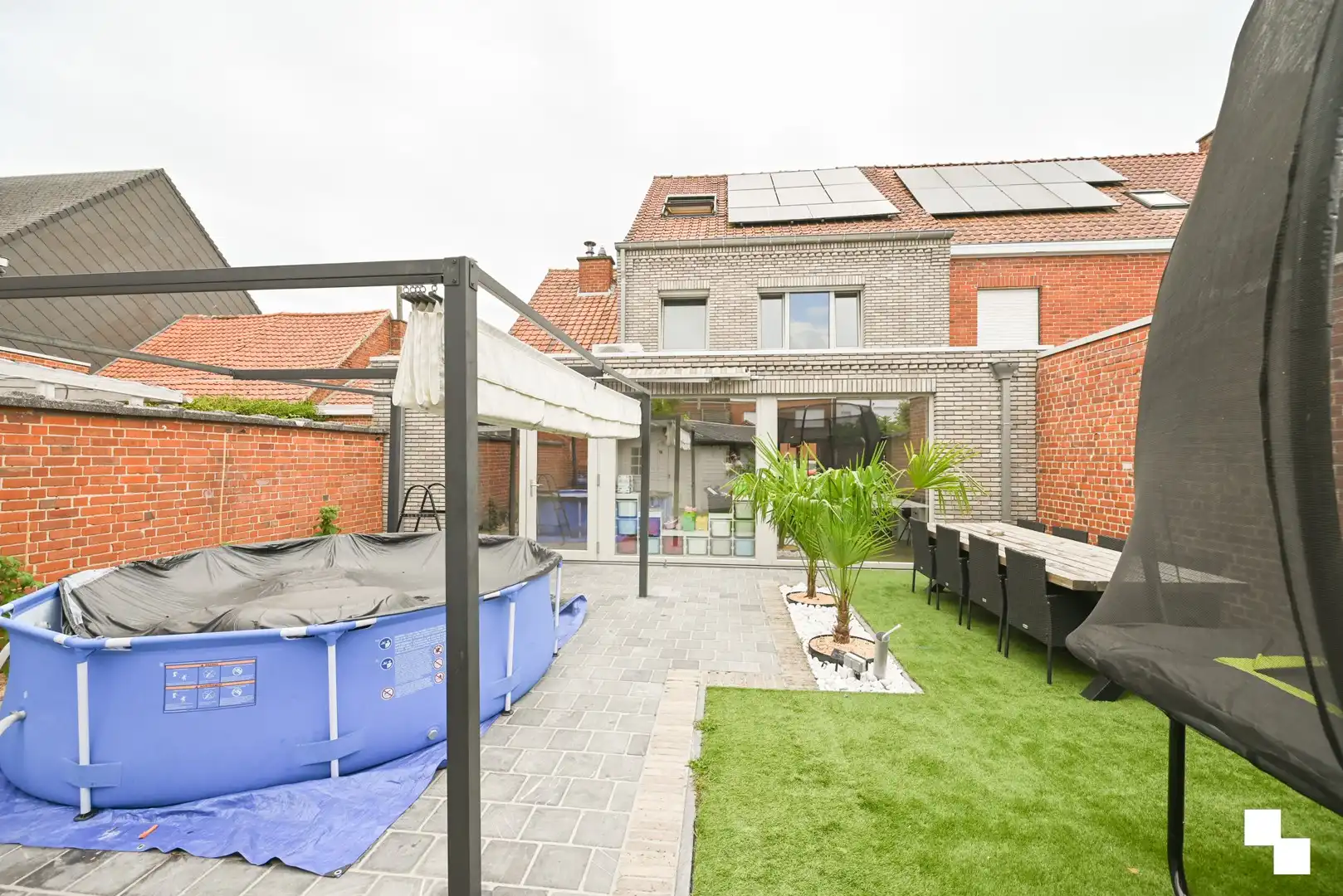 Energiezuinige, gerenoveerde gezinswoning met inpandige garage foto 18