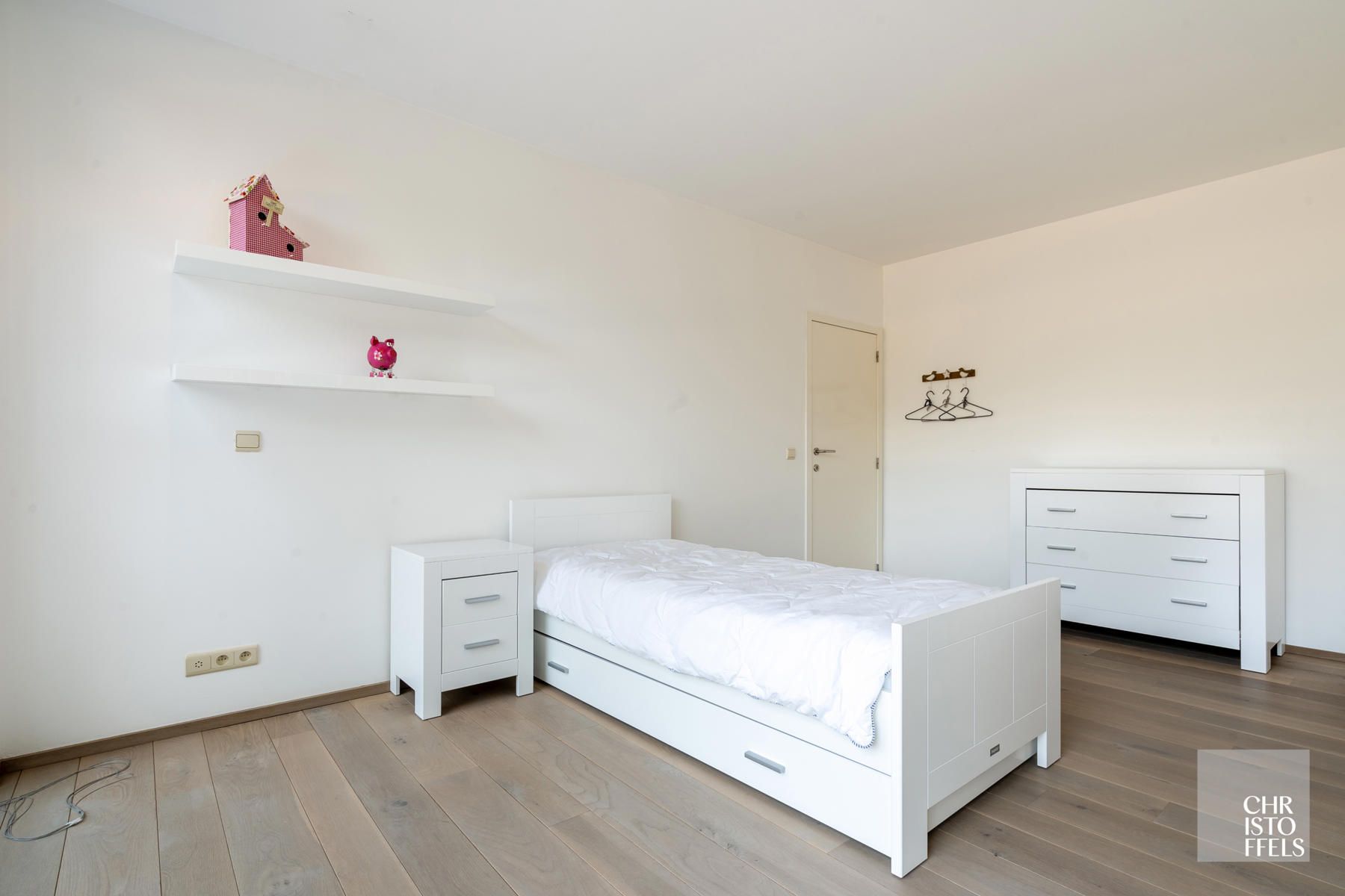 Moderne villa in residentiële omgeving!  foto 21