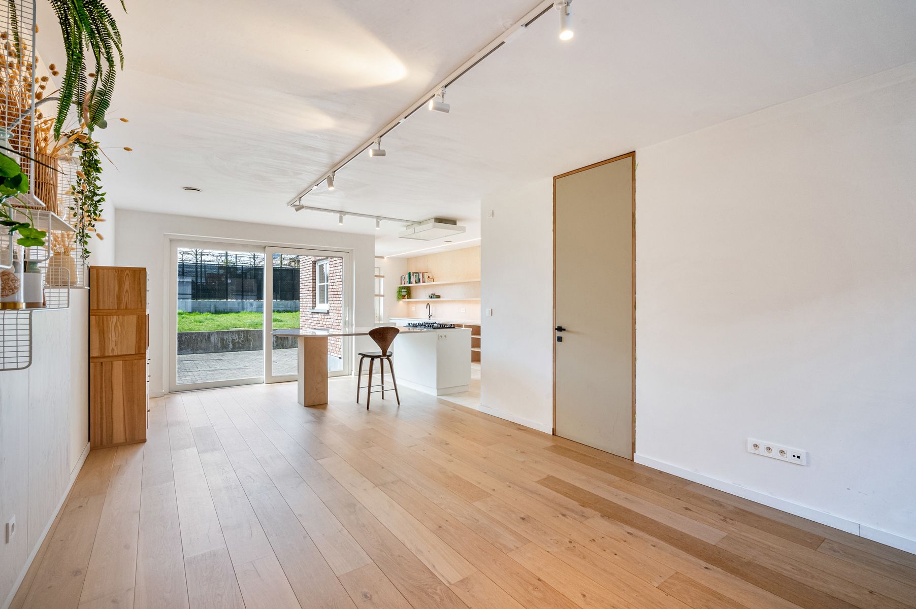 Stijlvolle energiezuinige gezinwoning 4slpk’s en tuintje! foto 5