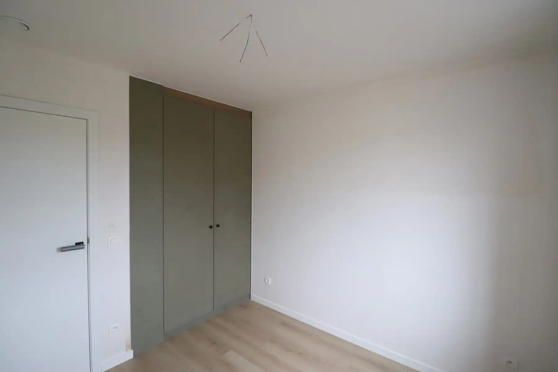 Ruime gezinswoning (ca 245 m²) met 4 slaapkamers op perceel van ca. 303 m². foto 16