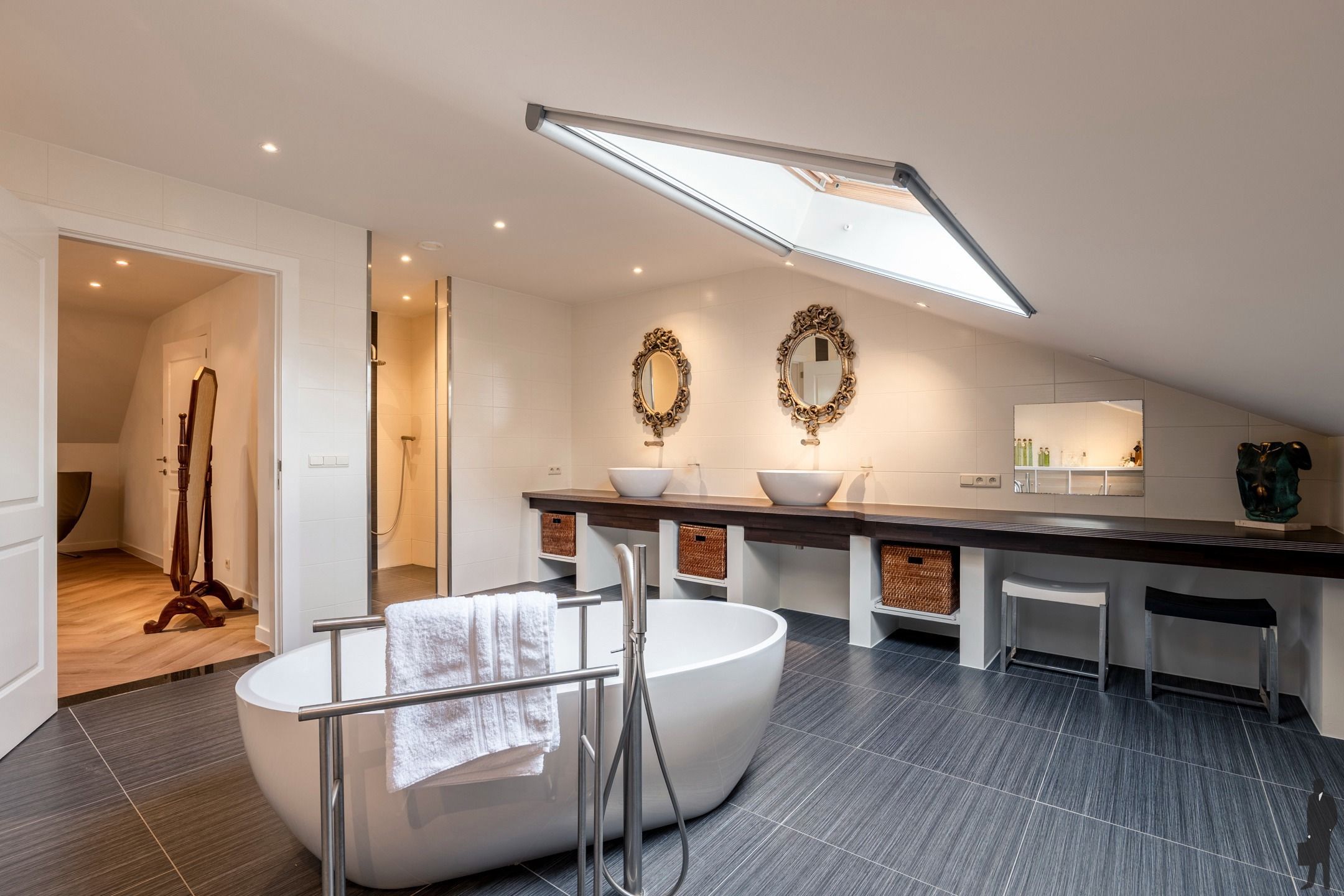Tijdloze, volledig gerenoveerde villa 'Arendsnest' te Achel foto 17