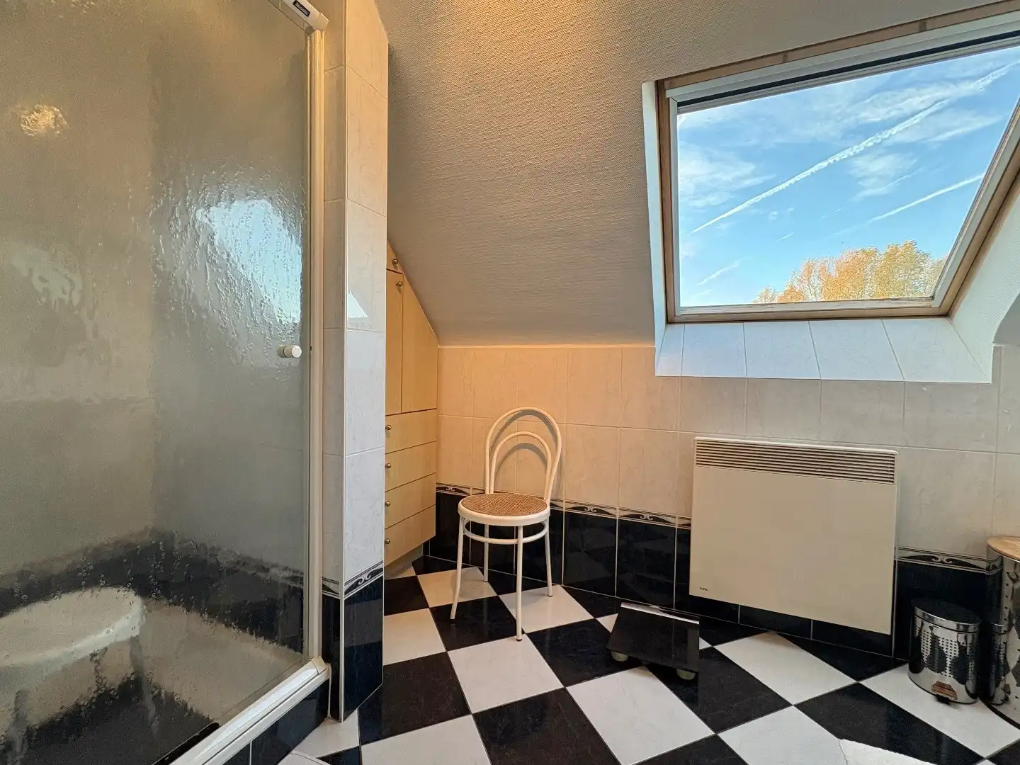 Appartement te koop op de 3de verdieping in Harelbeke. foto 12