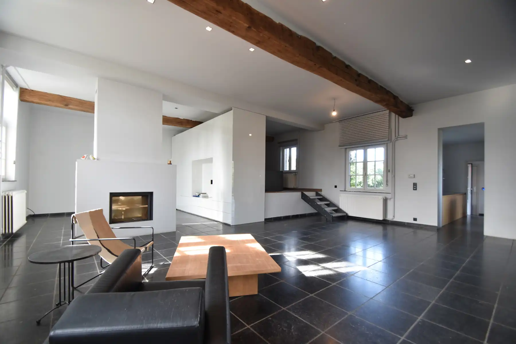 Ruime hoeve(260m²)met unieke historische sfeer&hoge plafonds foto 2