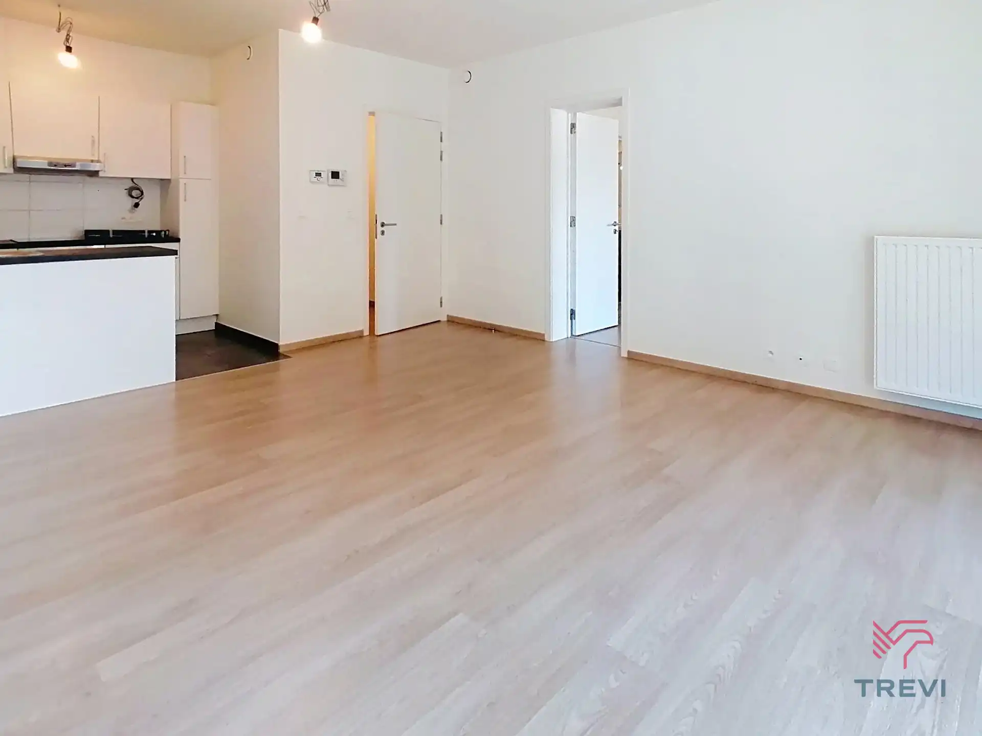 Ongemeubileerd appartement met 1 slaapkamer foto 4