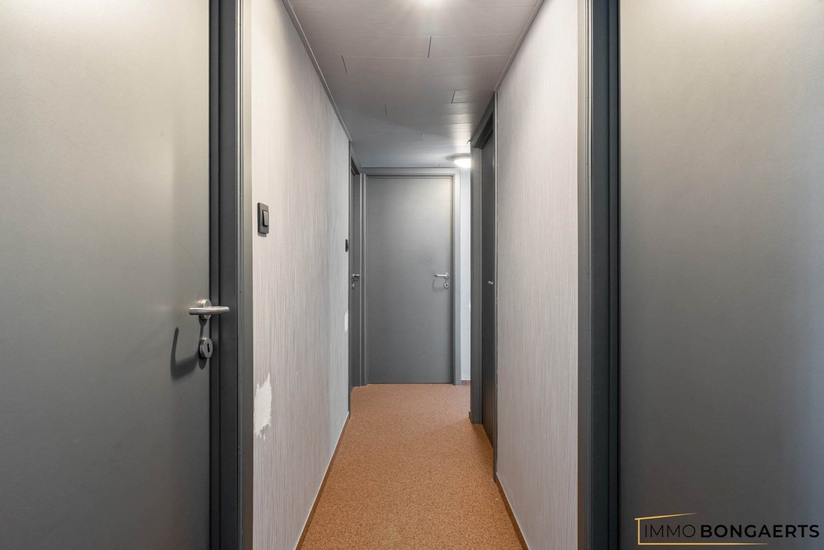 Ruime bungalow met drie slaapkamers foto 10