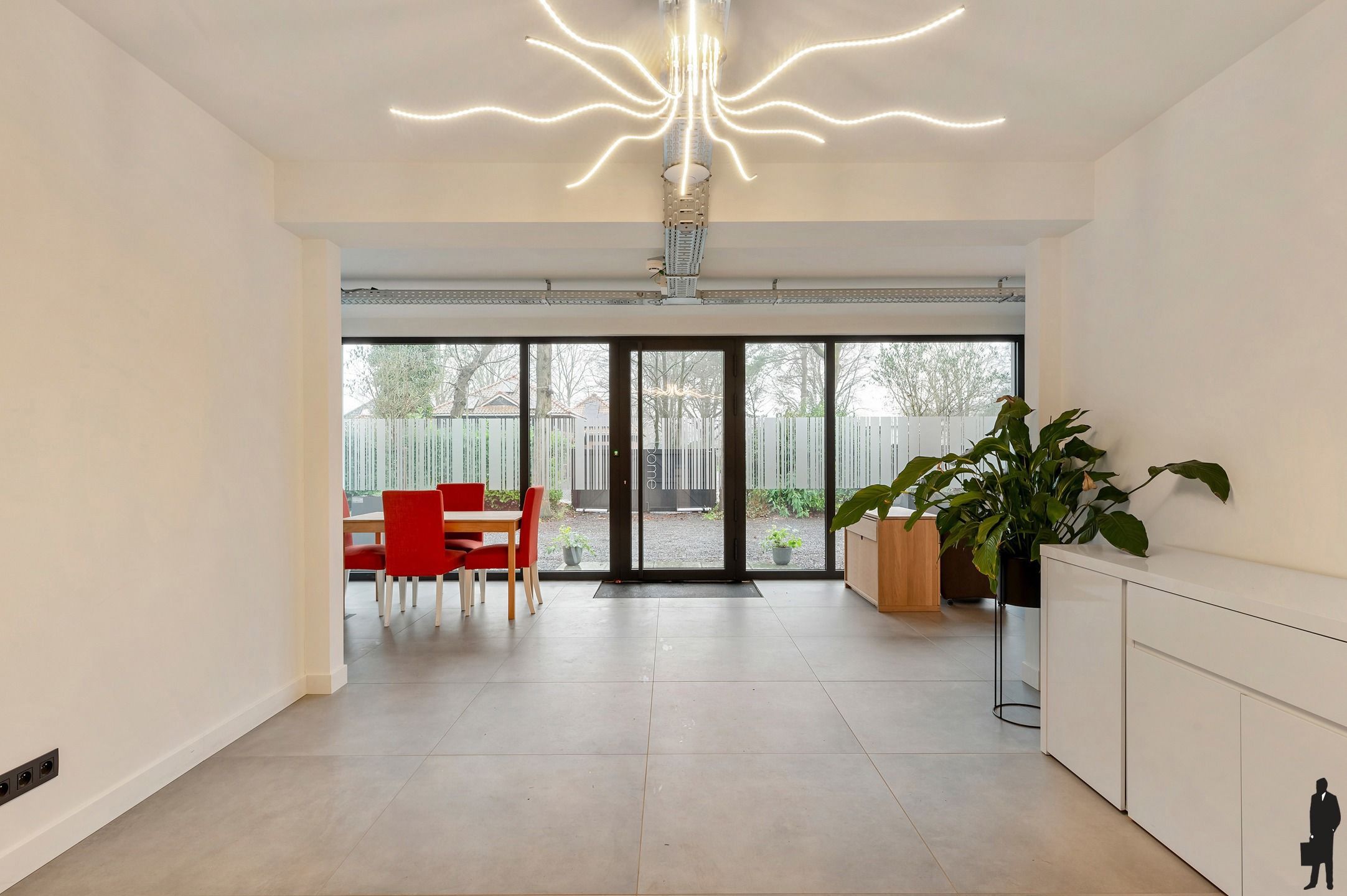 Villa + af te werken loftappartement! foto 3