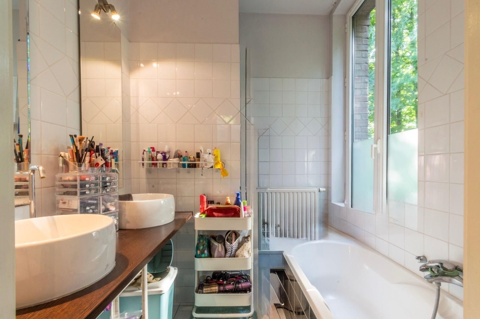 INSTAPKLAAR APP MET 1 SLAAPKAMER + BUREAU ! foto 15