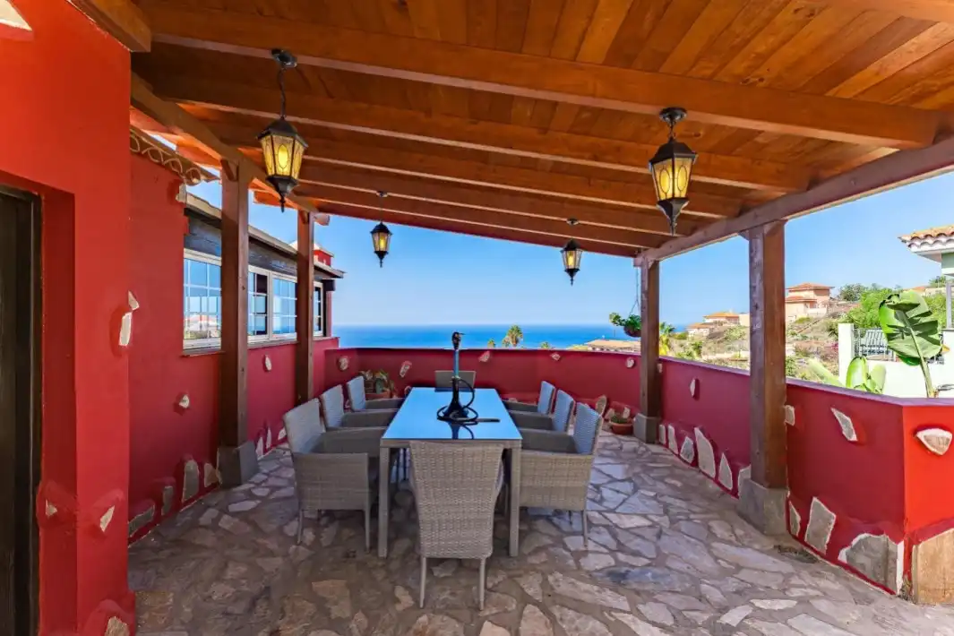 Exclusieve villa met schitterend uitzicht foto 2