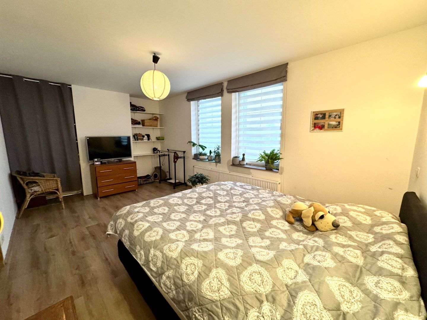 HALFOPEN WONING MET 3 SLPKS, TUIN EN GARAGE foto 10