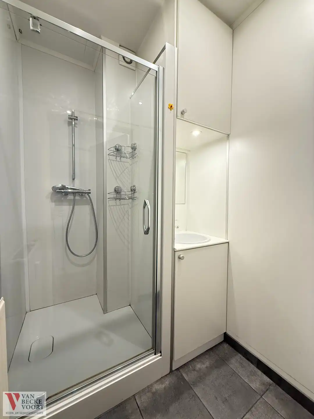 Ruim appartement met 2 slaapkamers foto 8