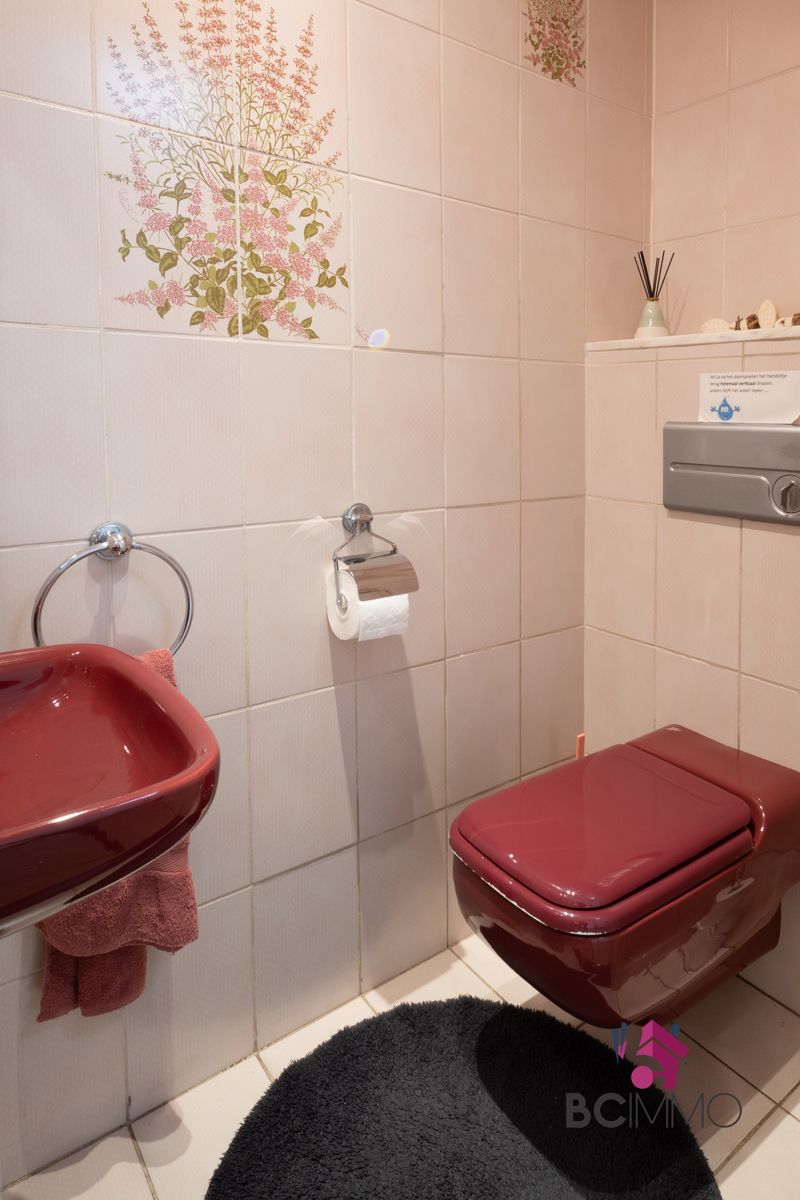 Ruime woning met praktijkruimte en 6 slaapkamers te Genk foto 12