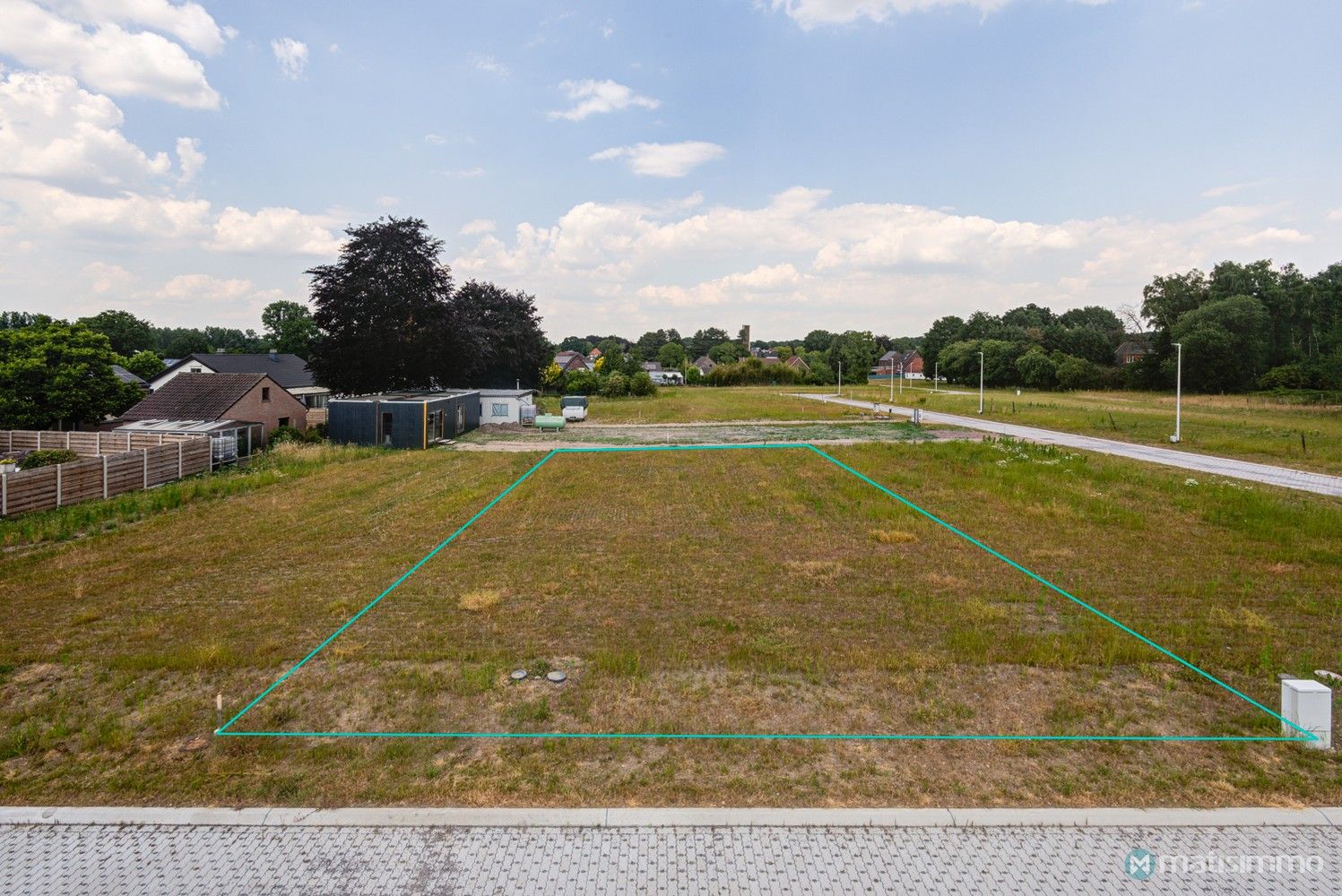 BOUWGROND VOOR HALF-OPEN BEBOUWING OP UNIEKE GROENE LOCATIE IN NIEUWE VERKAVELING foto 1