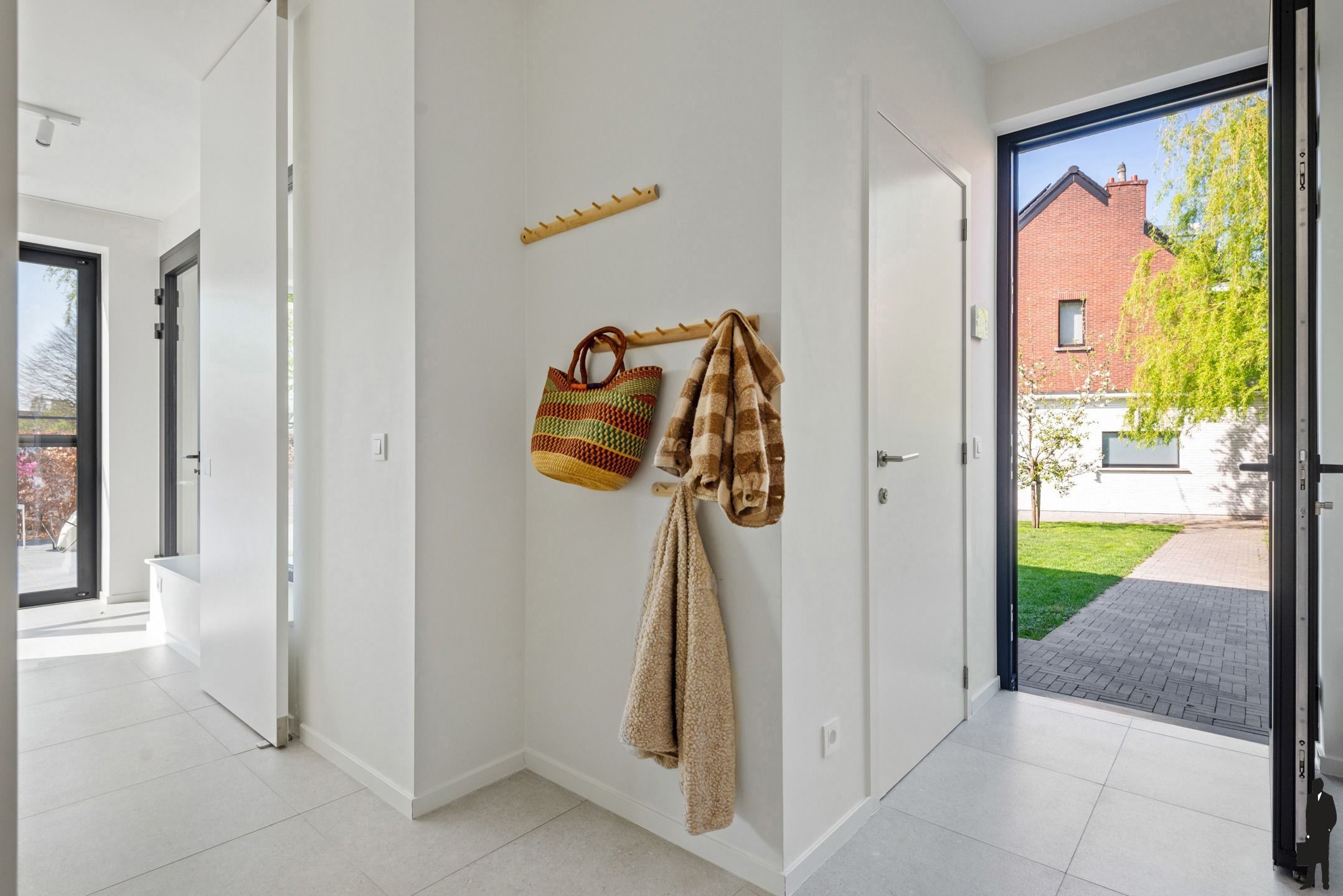 Energiezuinige woning met 4 slpks, 3 badkamers en ZW tuin foto 18