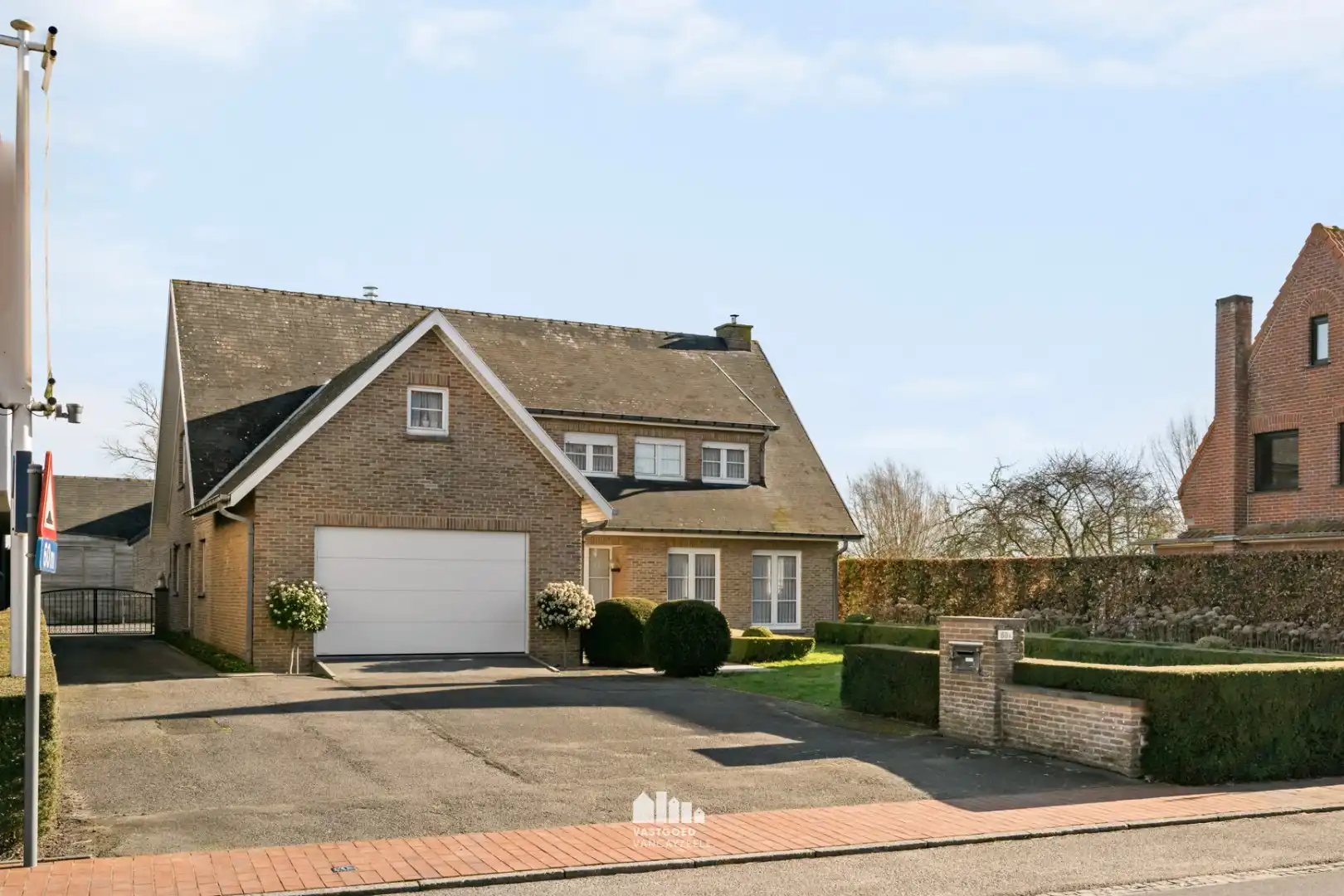  Prachtige villa met achterliggend gastenverblijf en weide op perceel 3.235m².  foto 2