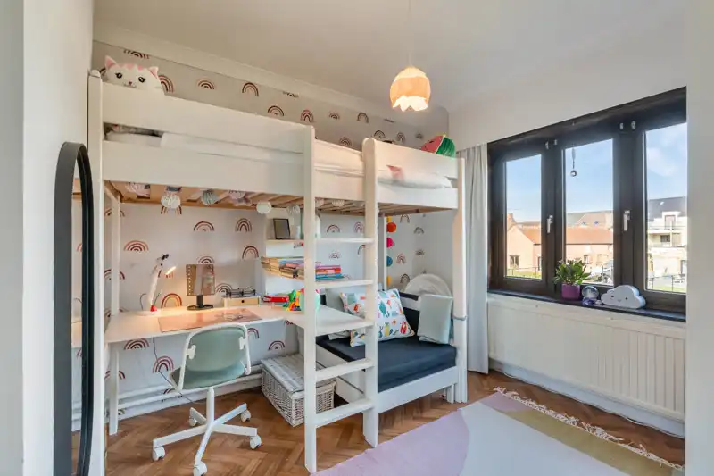 Uniek gelegen gezinswoning met bijgebouw op 8are foto 19