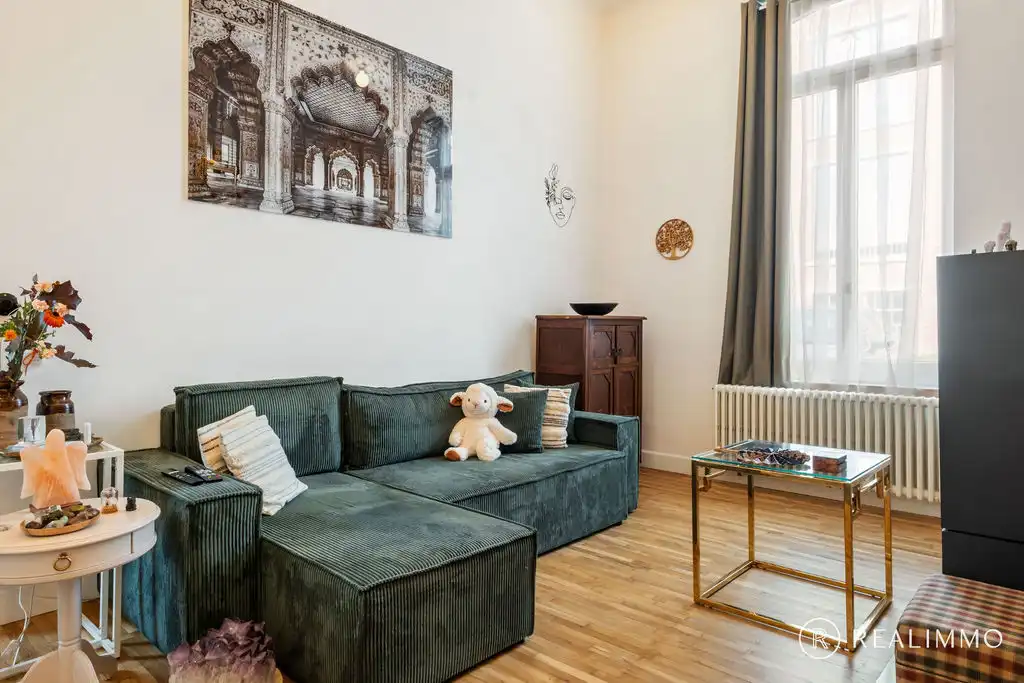 Authentiek gerenoveerde woning met ruim terras in hartje Avelgem foto 3