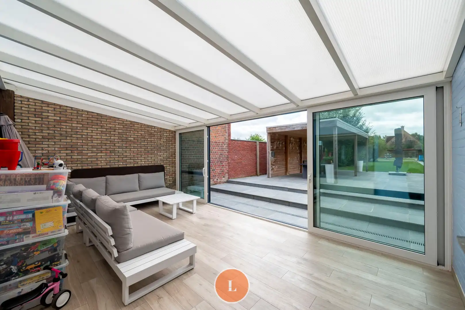 Ruime gezinswoning met grote tuin en uitweg te koop in Menen. foto 26