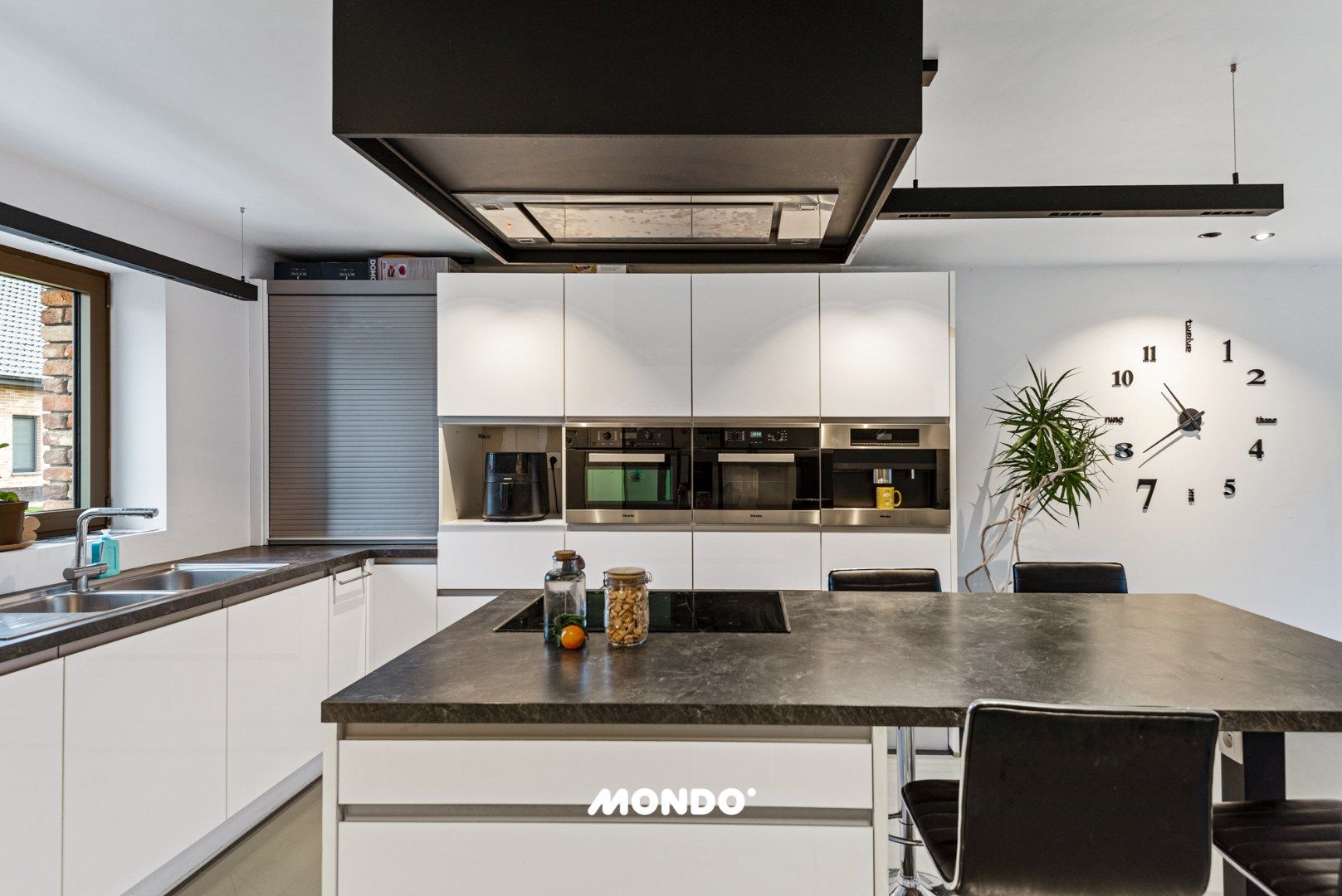 Ruime gezinswoning (5SLK) Meise: met Poolhouse, zwembad en 60m² Opslag/Garage. foto 10