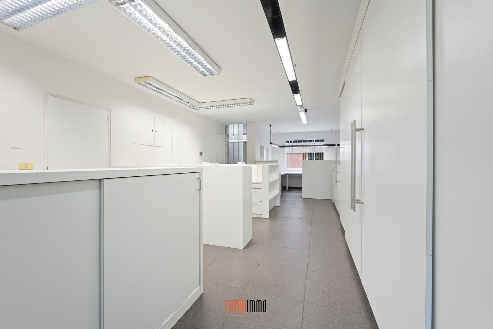 Polyvalente eigendom in hartje Rumbeke foto 3