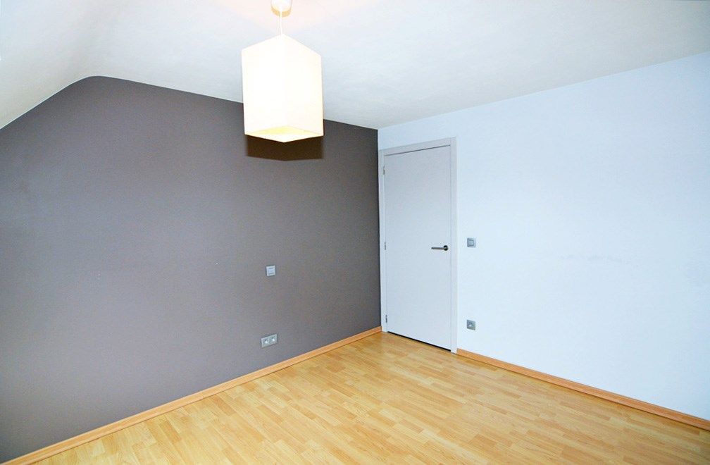 Modern triplex appartement met 3 slpks, terras, kelderberging en autostaanplaats. foto 14