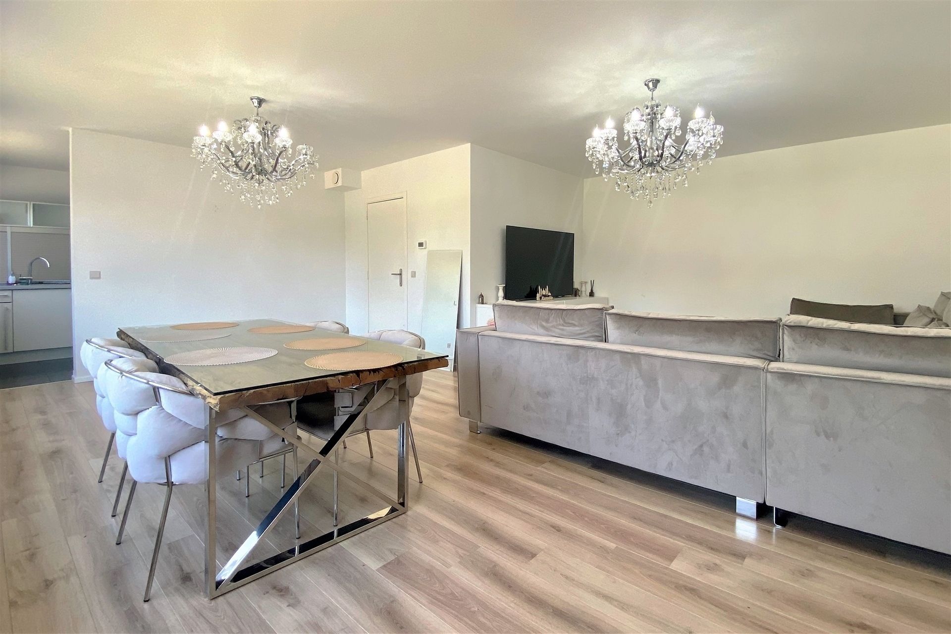 Appartement met 2 slpks en garage foto 3