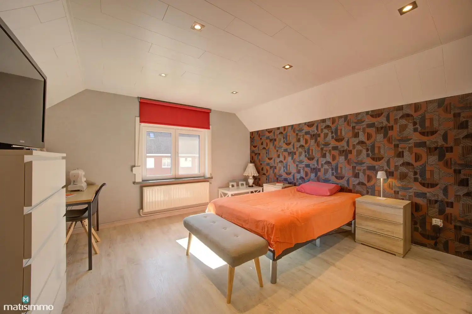 RUIME WONING MET 4 SLAAPKAMERS GELEGEN OP EEN RUSTIGE DOCH CENTRALE LOCATIE TE GENK foto 18