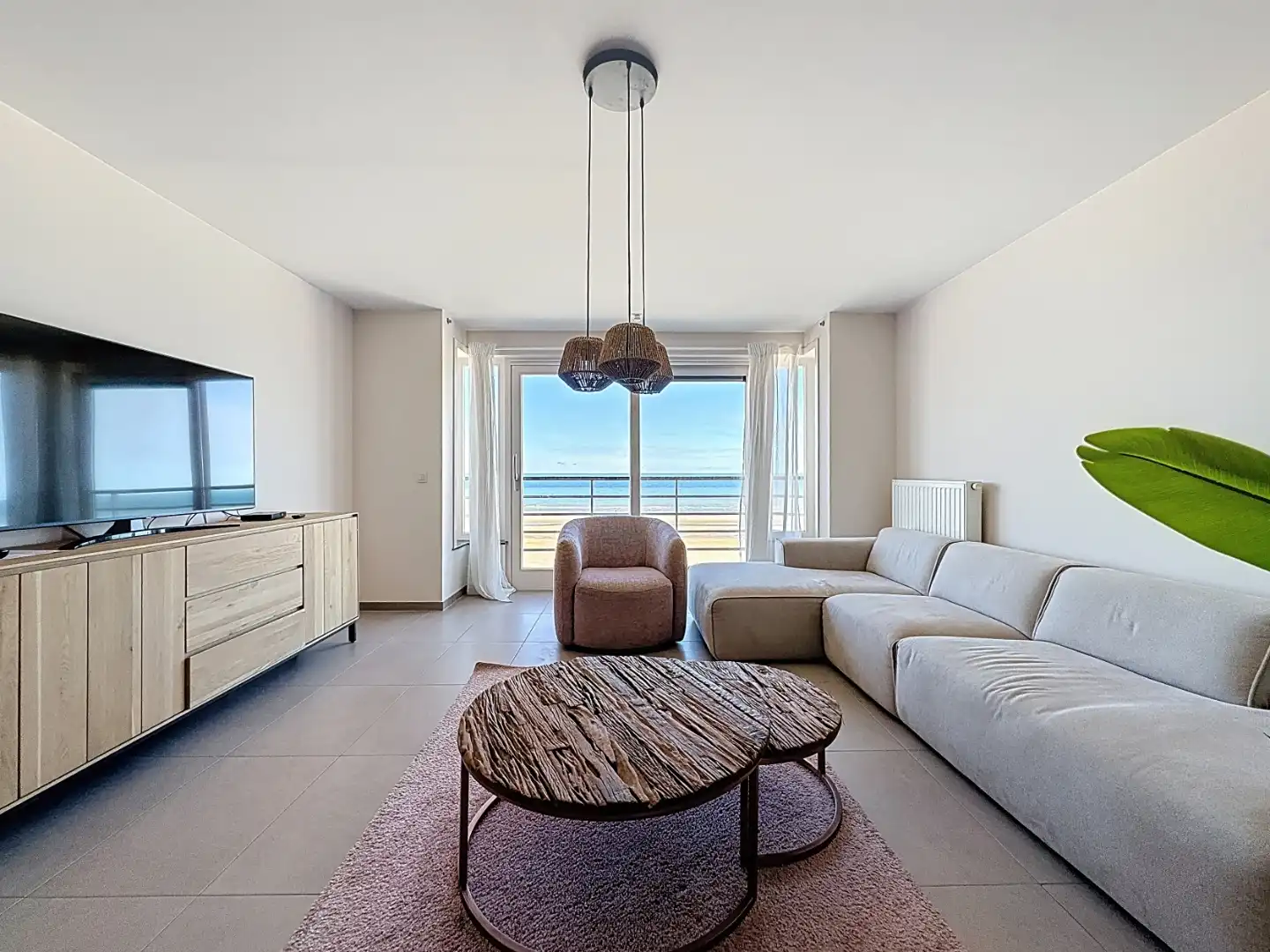 Instapklaar appartement op de zeedijk van De Panne. foto 3