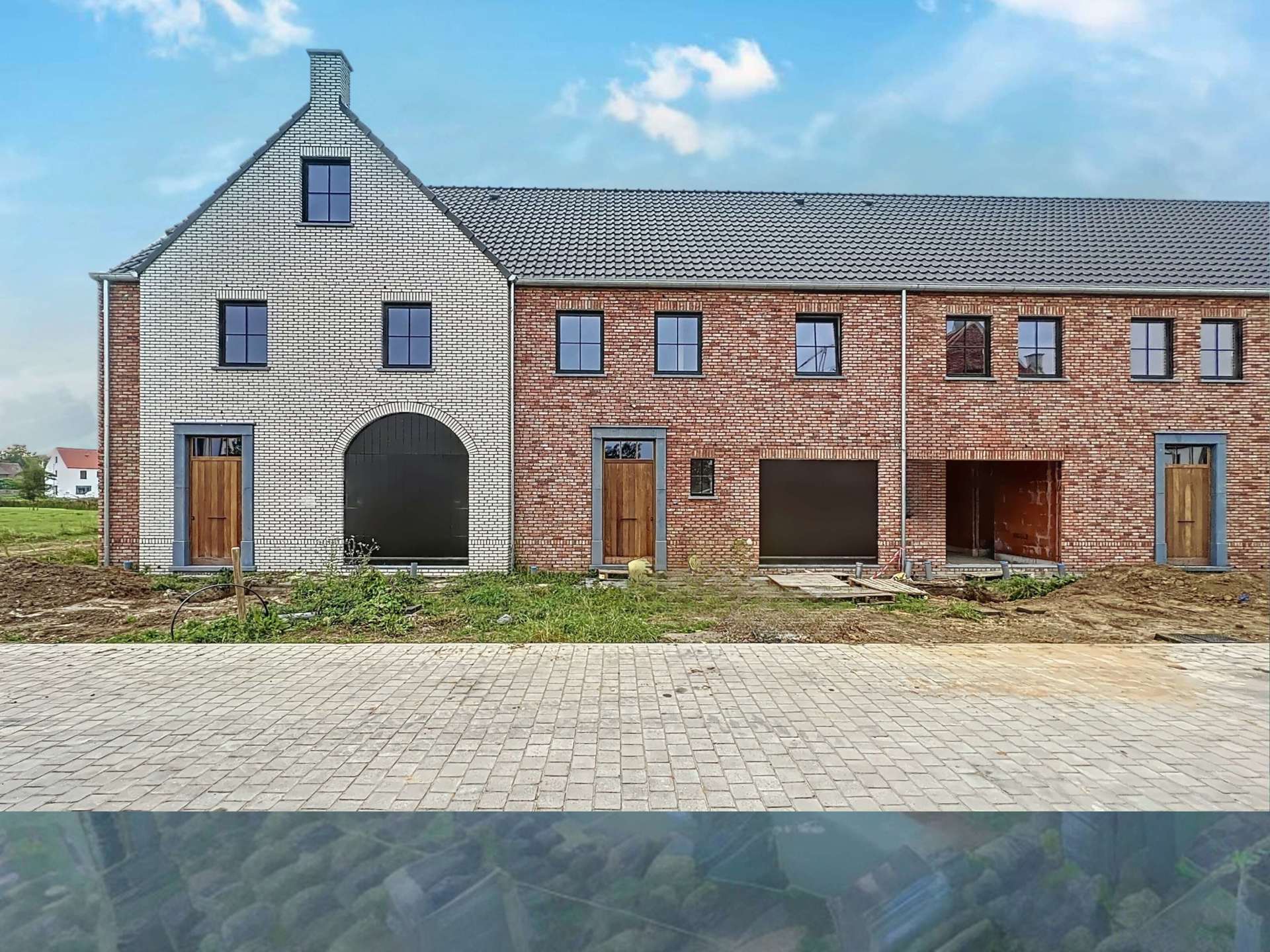 Nieuw project met 8 halfopen en 4 gesloten nieuwbouwwoningen in Astene een deelgemeente van Deinze. foto 3