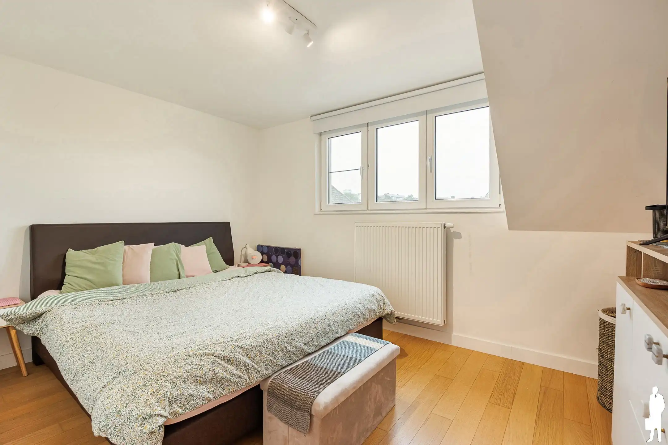 Instapklaar triplex appartement op toplocatie in Sint-Niklaas foto 7
