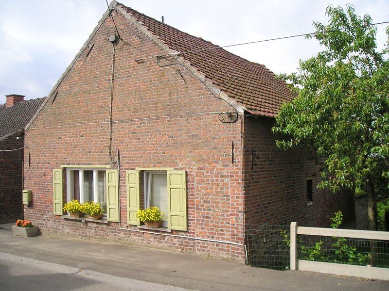 Landelijk gelegen woning met terras en tuin  foto 3