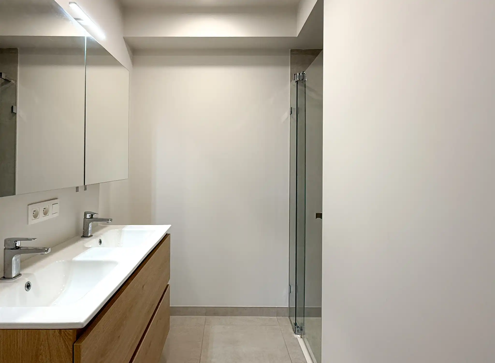 Energiezuinig appartement met twee slaapkamers en autostaanplaats dichtbij centrum Beveren foto 11