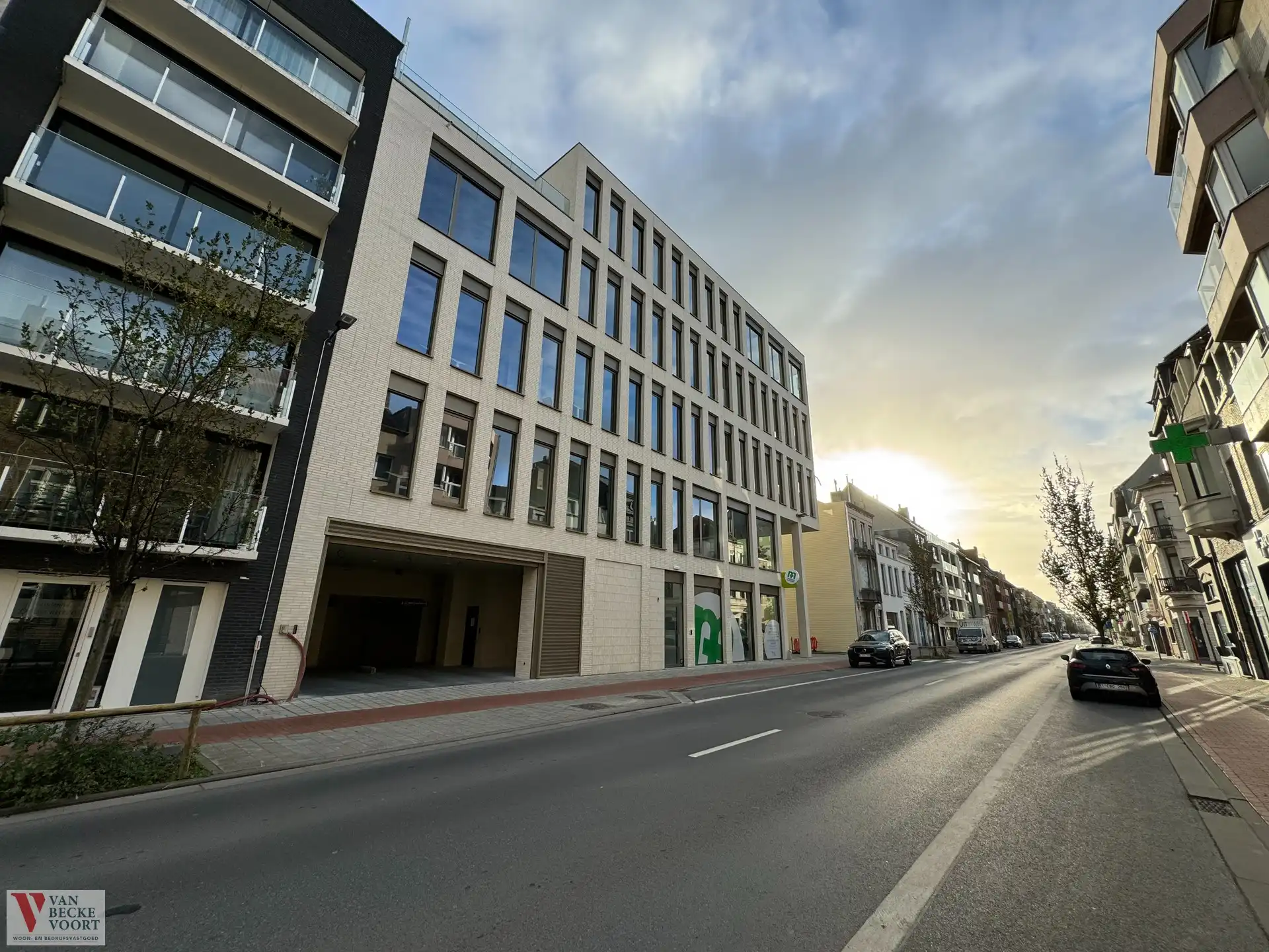 Handelspand 417m² in nieuwbouwresidentie foto 11