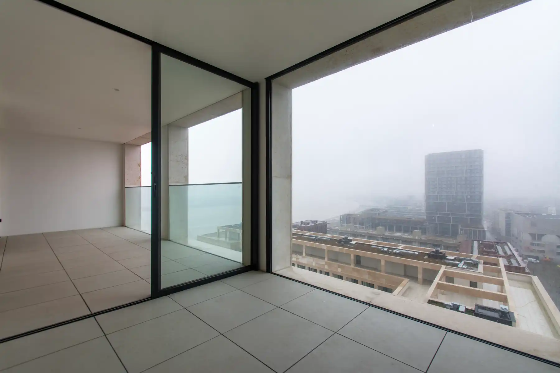 1-slpk app. met terras en zicht op Schelde foto 4