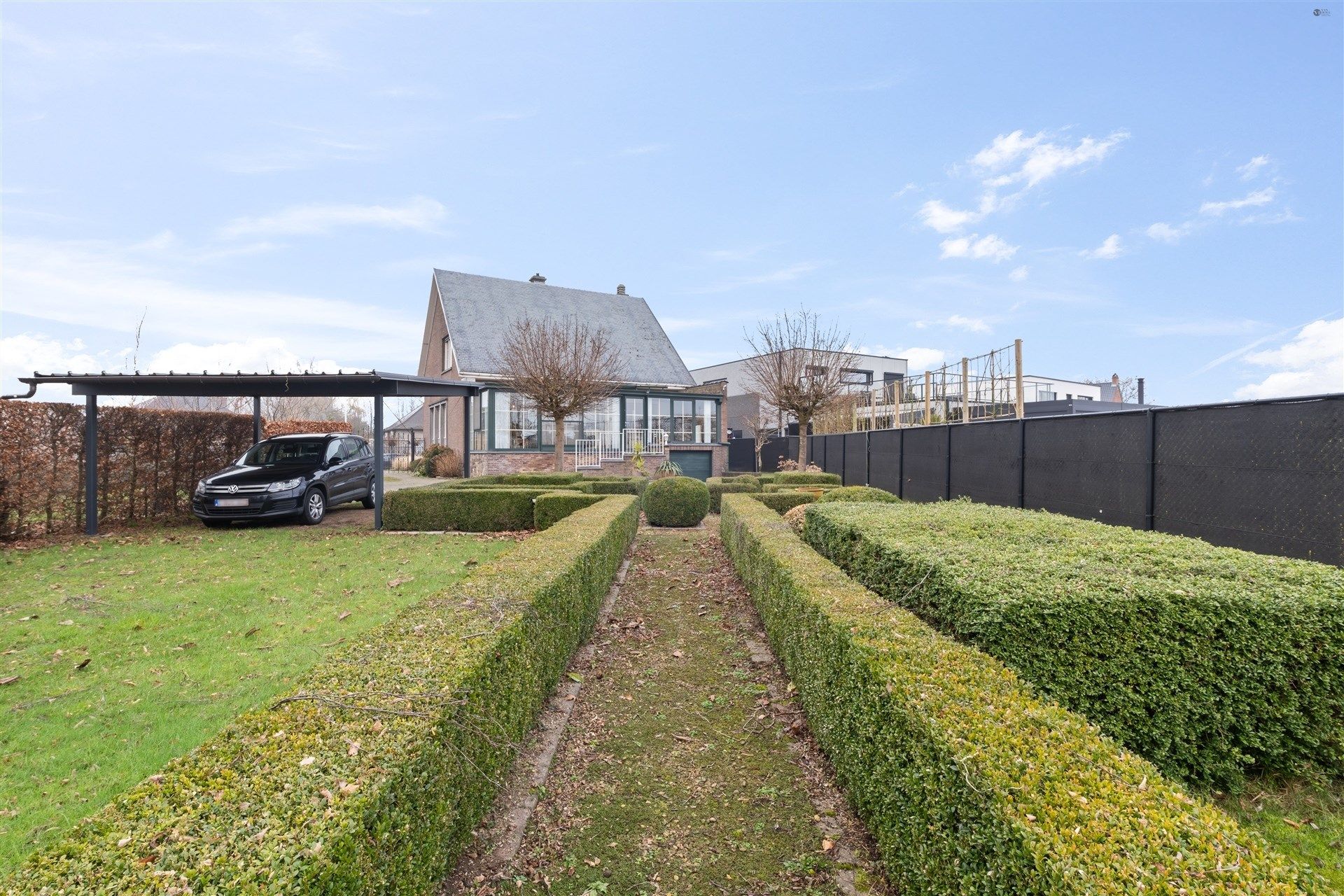 Open bebouwing met uitzicht over weides op 1.034m² grond foto 5