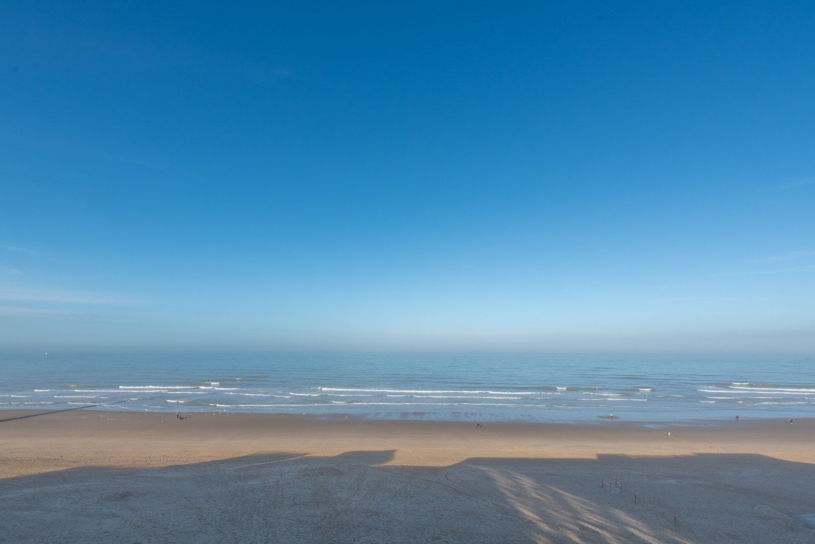 Luxe appartement met zeezicht, domotica & hoogwaardige afwerking foto 16