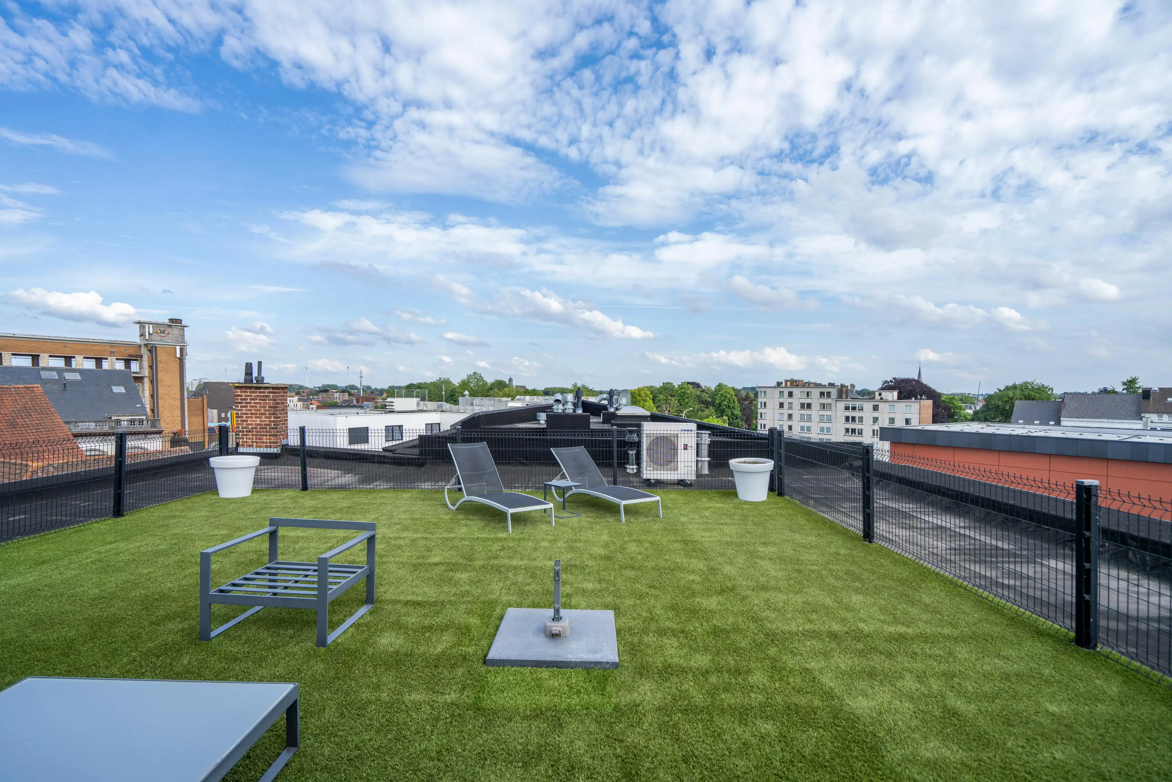 Uniek designappartement (192m²) te koop in hartje Kortrijk foto 12