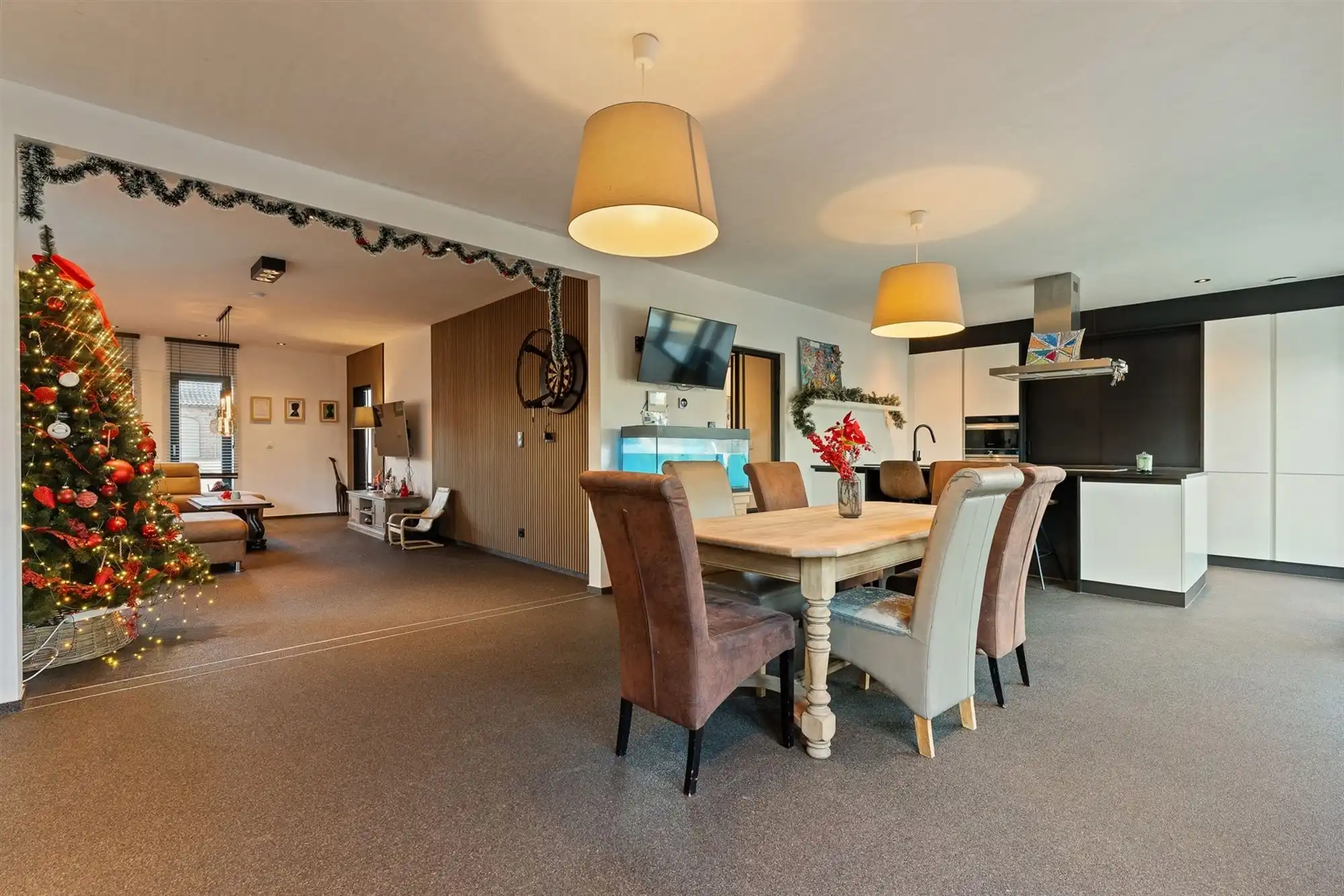 MODERNE EN RECENT GEBOUWDE WONING MET 5 SLAAPKAMERS OP EEN RUIM PERCEEL VAN 13A46CA TE PAAL foto 7